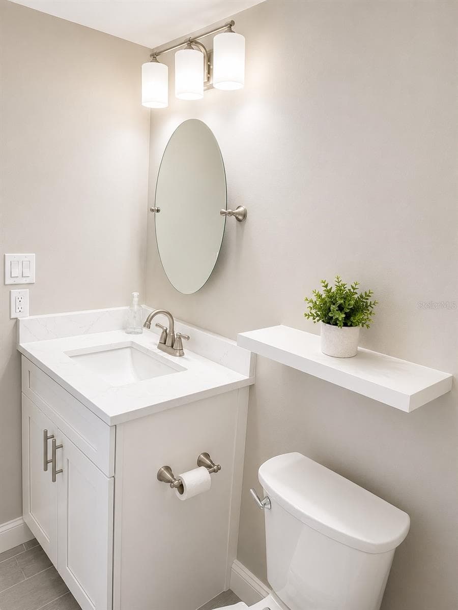 Guest Bath - 1 KEY CAPRI #102W, TREASURE ISLAND