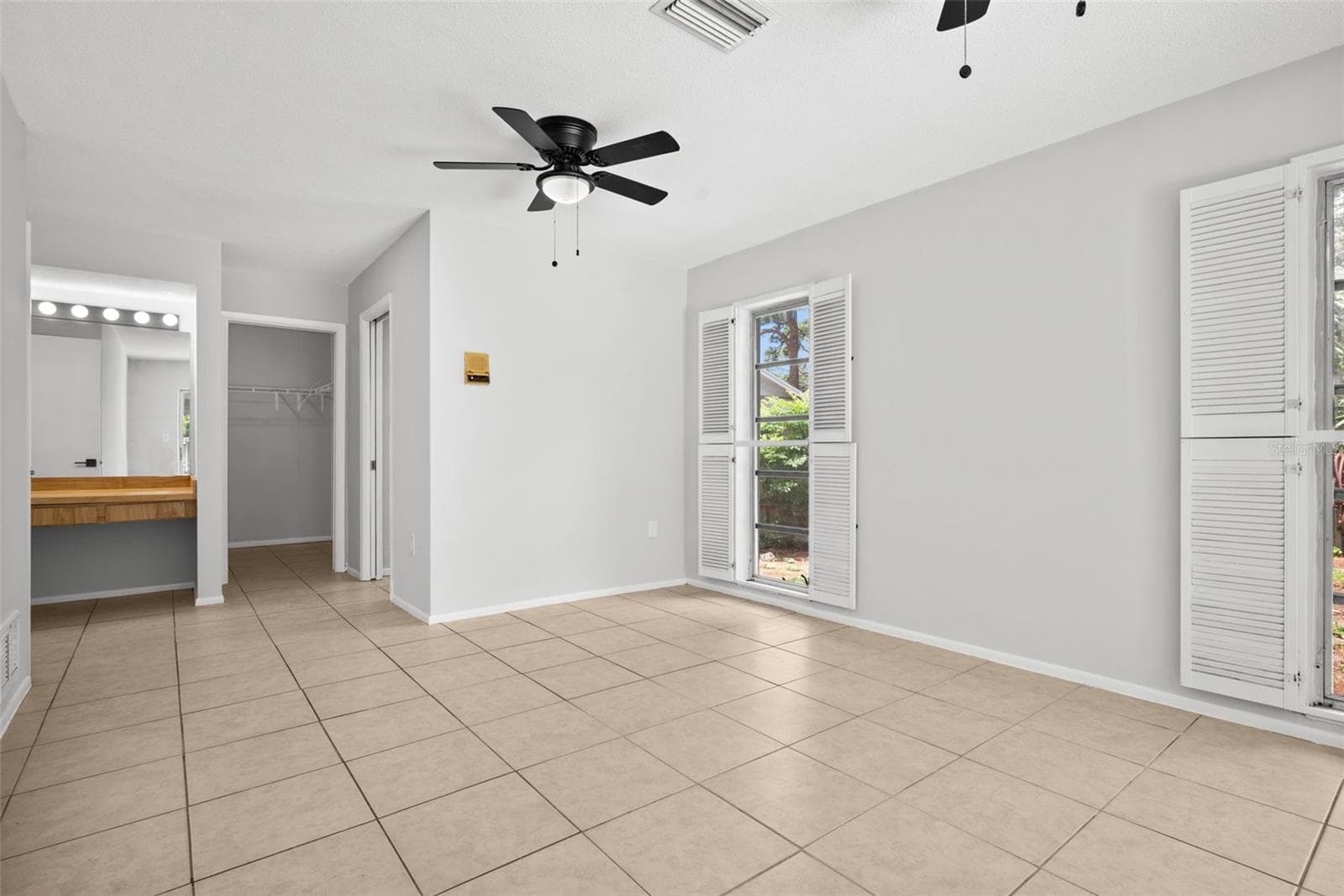 Light and Bright - 504 BAMBOO CT, TARPON SPRINGS