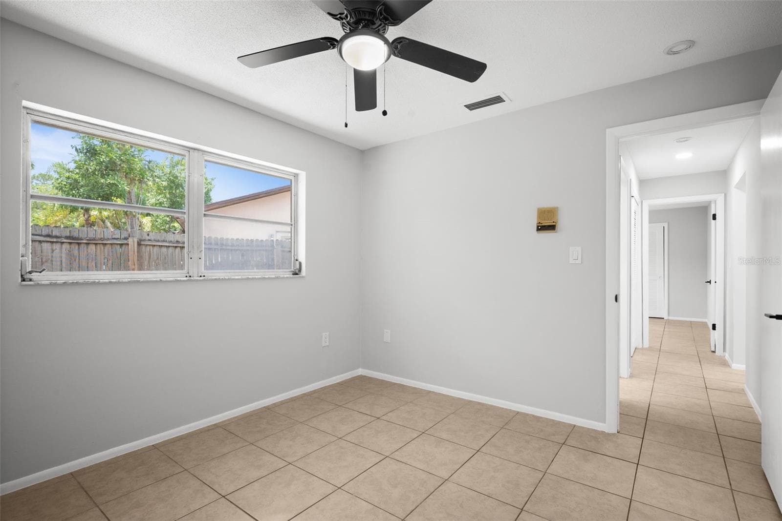 Hallway connecting bedroom #2 and #3 - 504 BAMBOO CT, TARPON SPRINGS