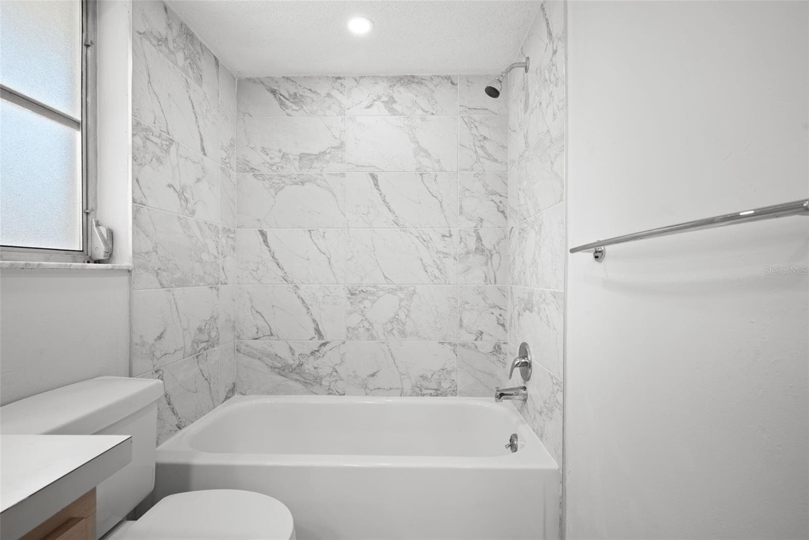 Bathtub in Bathroom #3 - 504 BAMBOO CT, TARPON SPRINGS