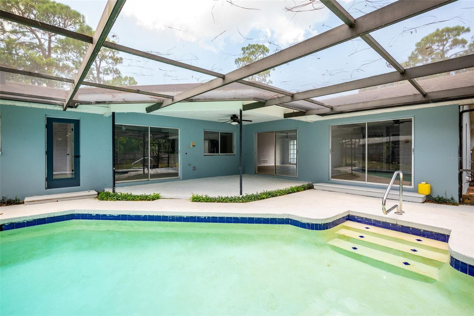 Pool view - 504 BAMBOO CT, TARPON SPRINGS