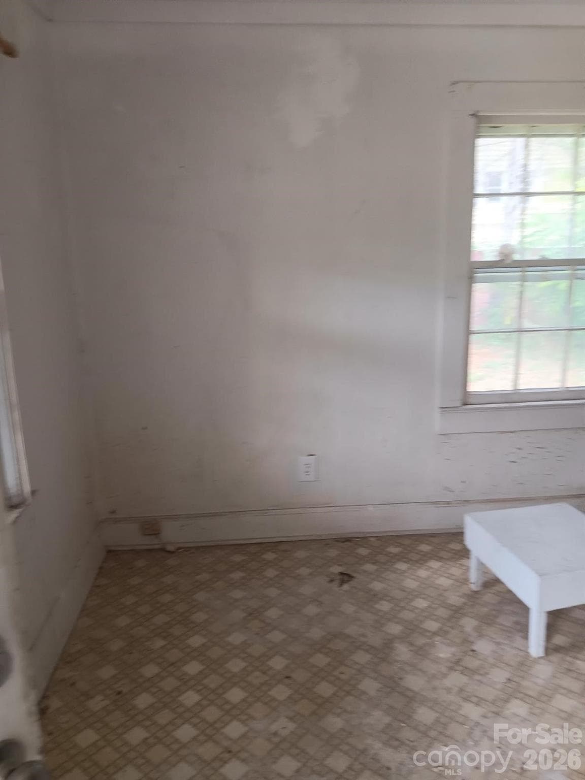 Single Family Residence at 303 Lily Street, Shelby, photo 10 of 19