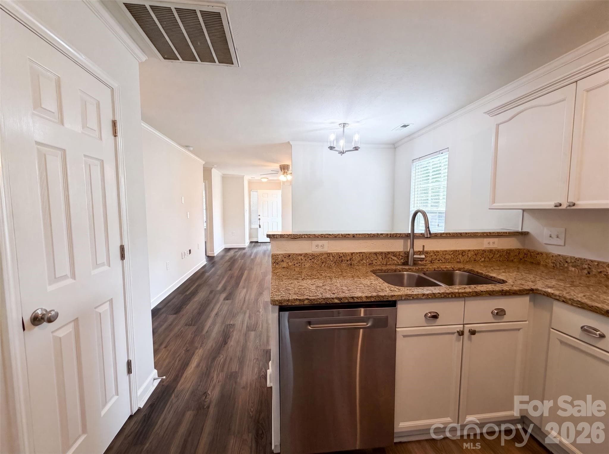 Townhouse at 946 Olde Towne Way, Rock Hill, photo 8 of 15