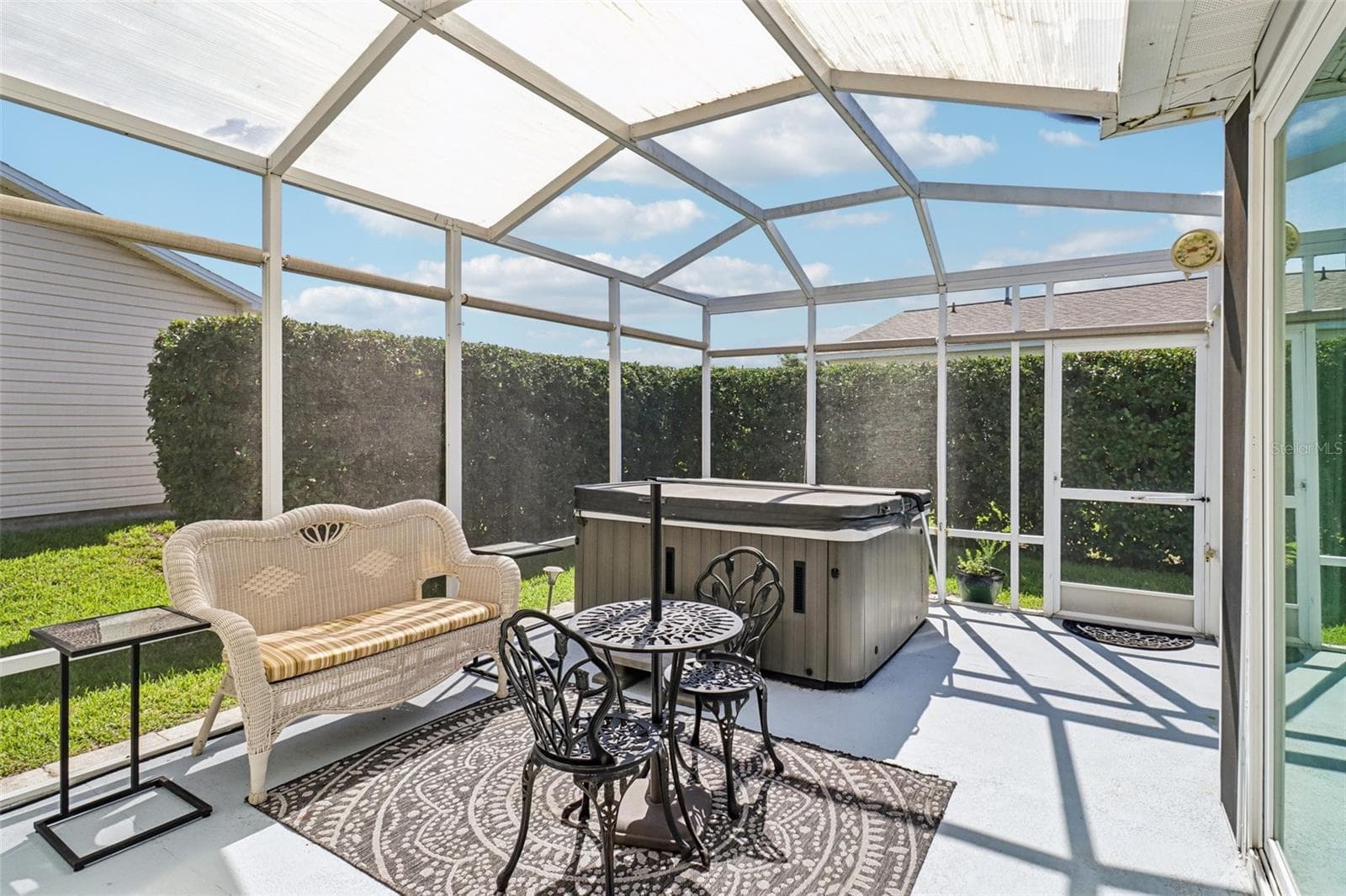 Extended Birdcage - 2844 PLAINRIDGE LOOP, THE VILLAGES