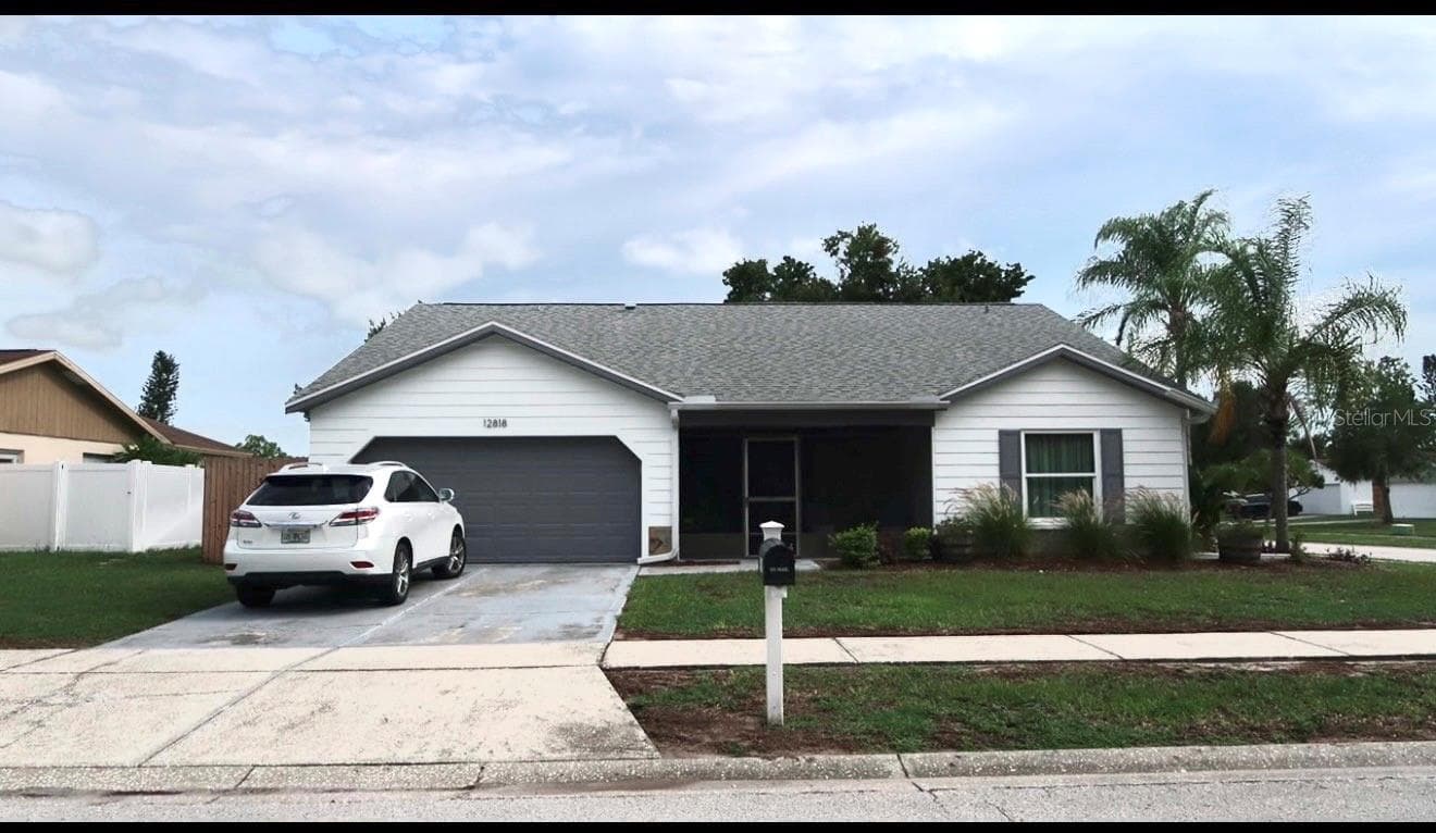 Single Family Residence at 12818 TALLOWOOD DR, RIVERVIEW, photo 2 of 34