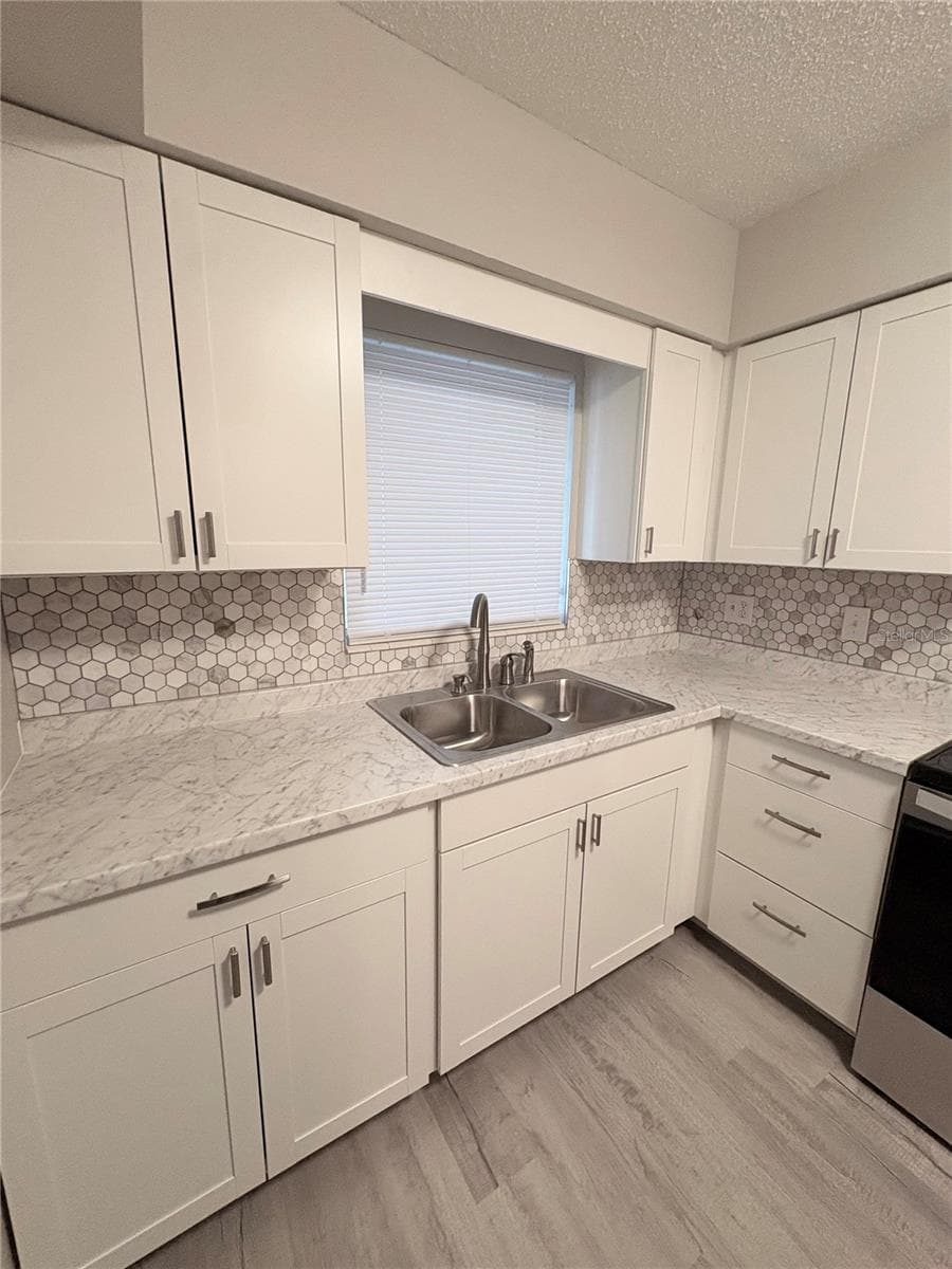 Kitchen - 434 AVENUE D SE, WINTER HAVEN