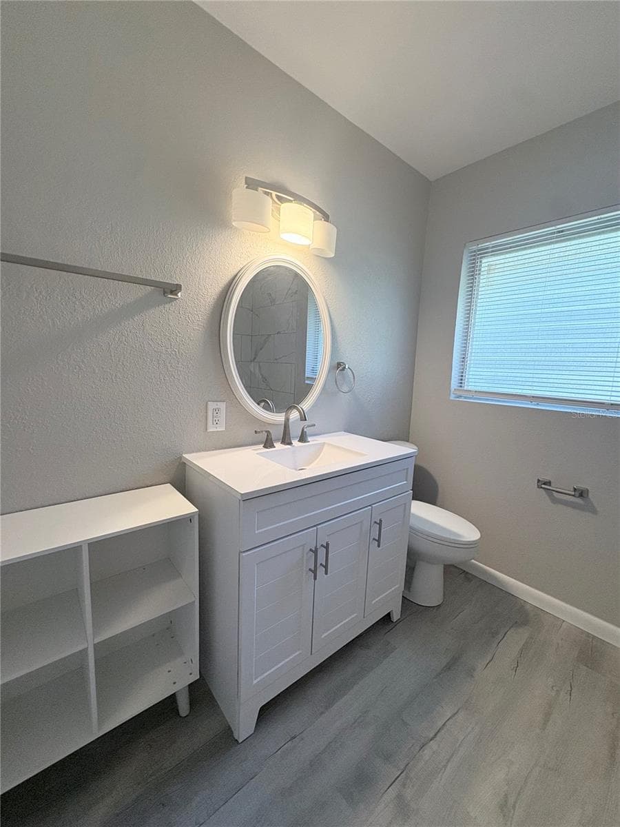 Bathroom - 434 AVENUE D SE, WINTER HAVEN