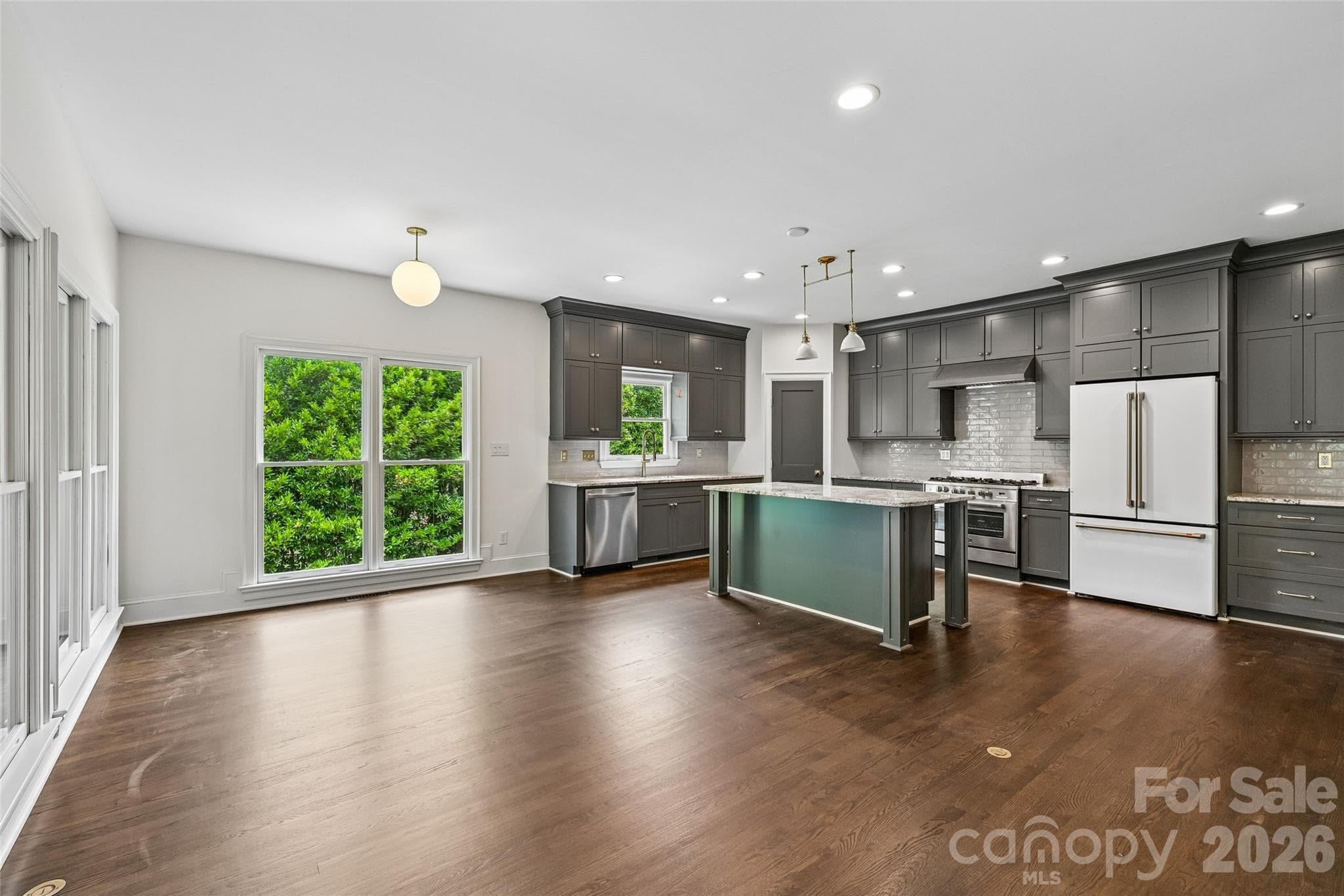 Single Family Residence at 5609 Camilla Drive, Charlotte, photo 17 of 48