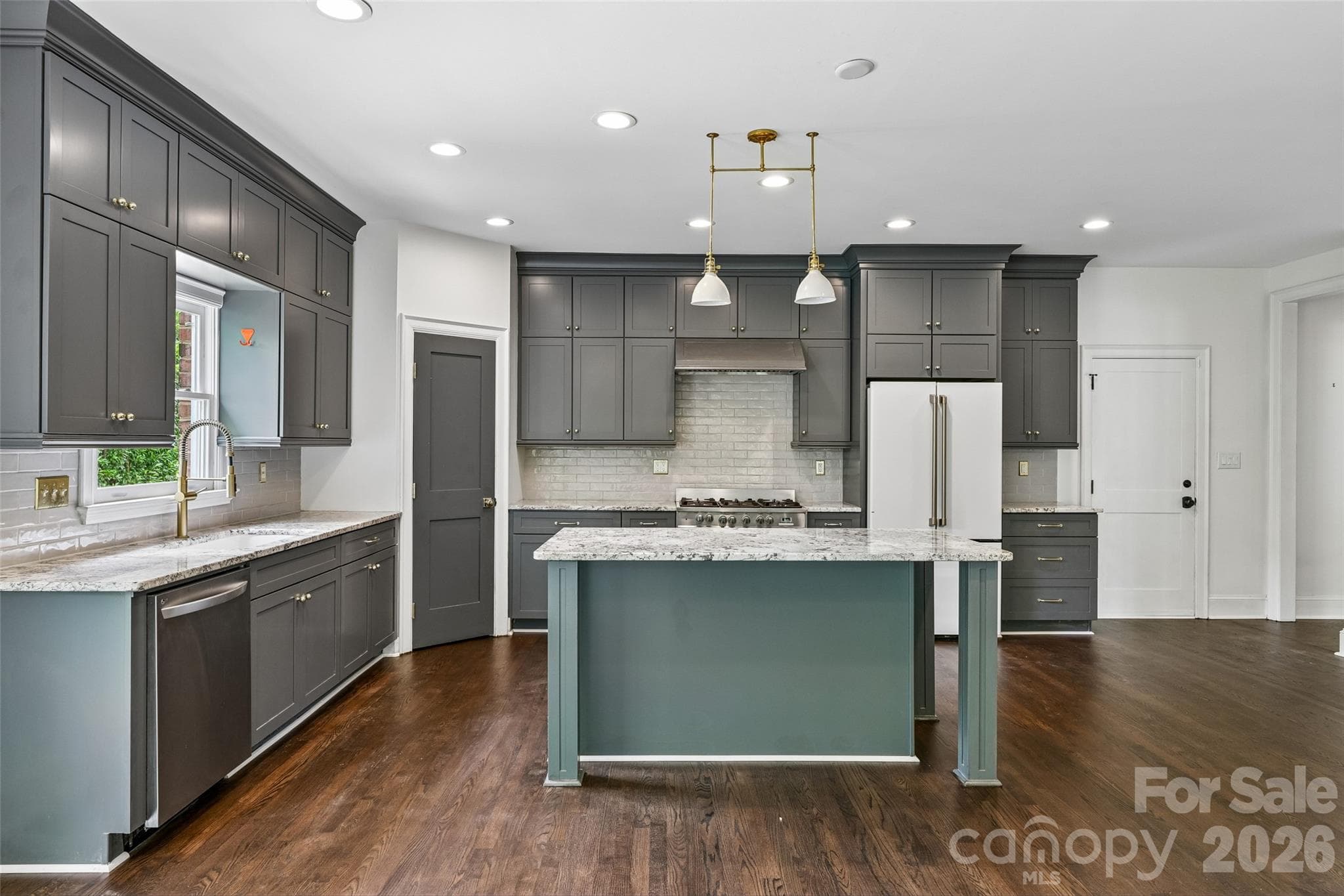 Single Family Residence at 5609 Camilla Drive, Charlotte, photo 22 of 48