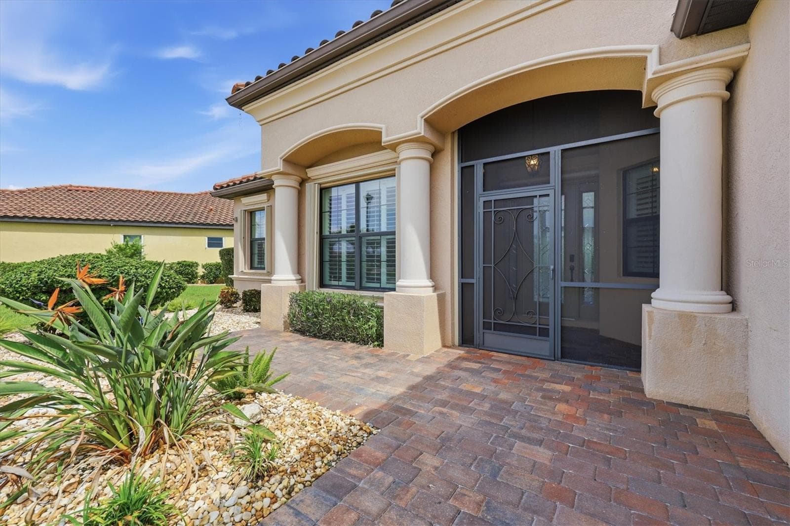 Single Family Residence at 13652 CLASSICO CT, VENICE, photo 3 of 56