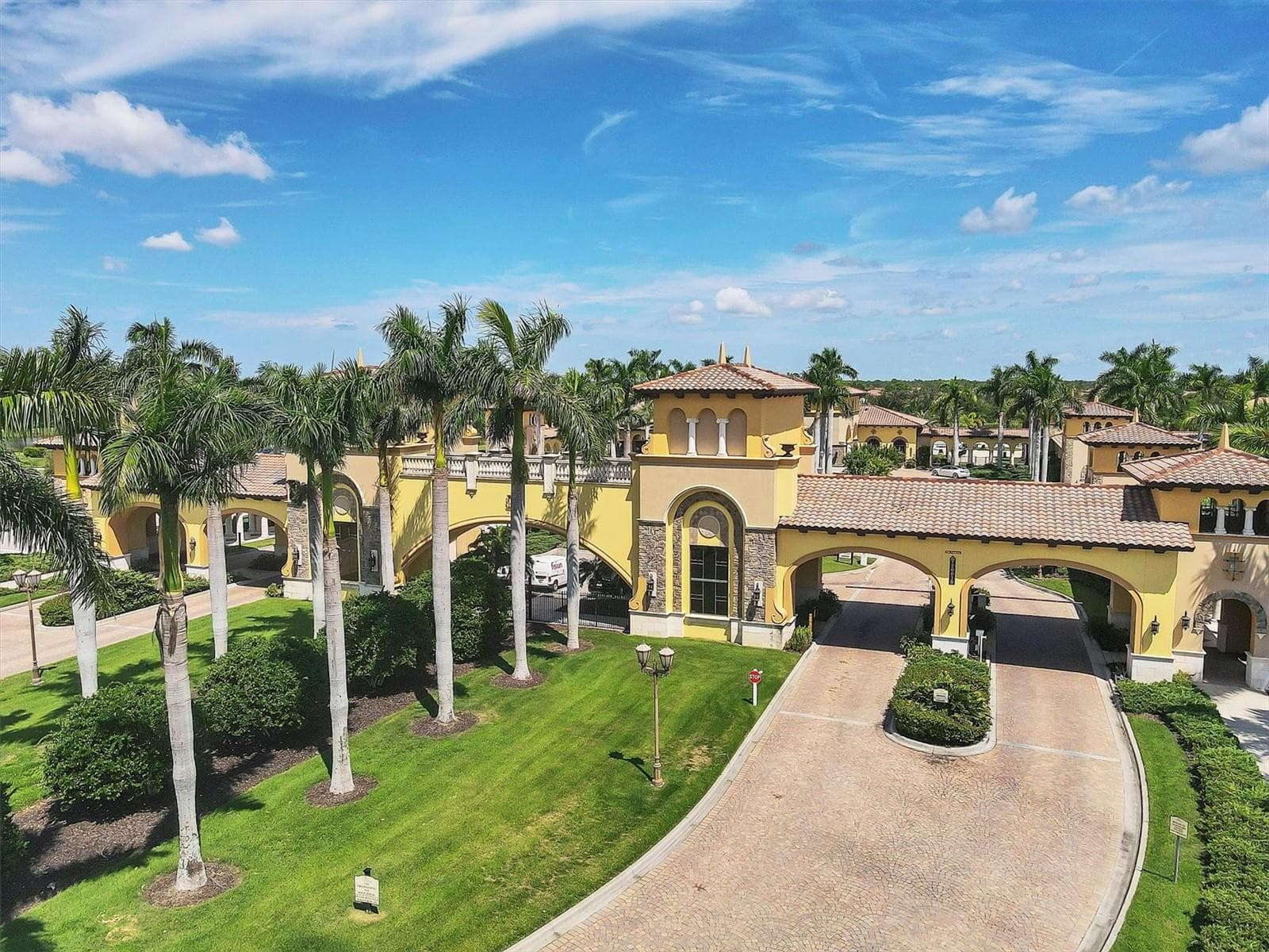 Single Family Residence at 13652 CLASSICO CT, VENICE, photo 54 of 56