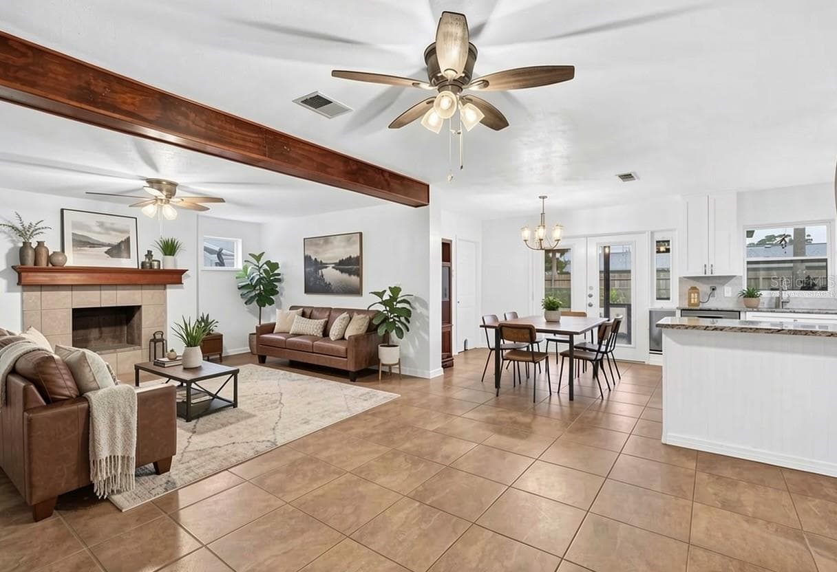 virtually staged - 5010 STOLLS AVE, TAMPA