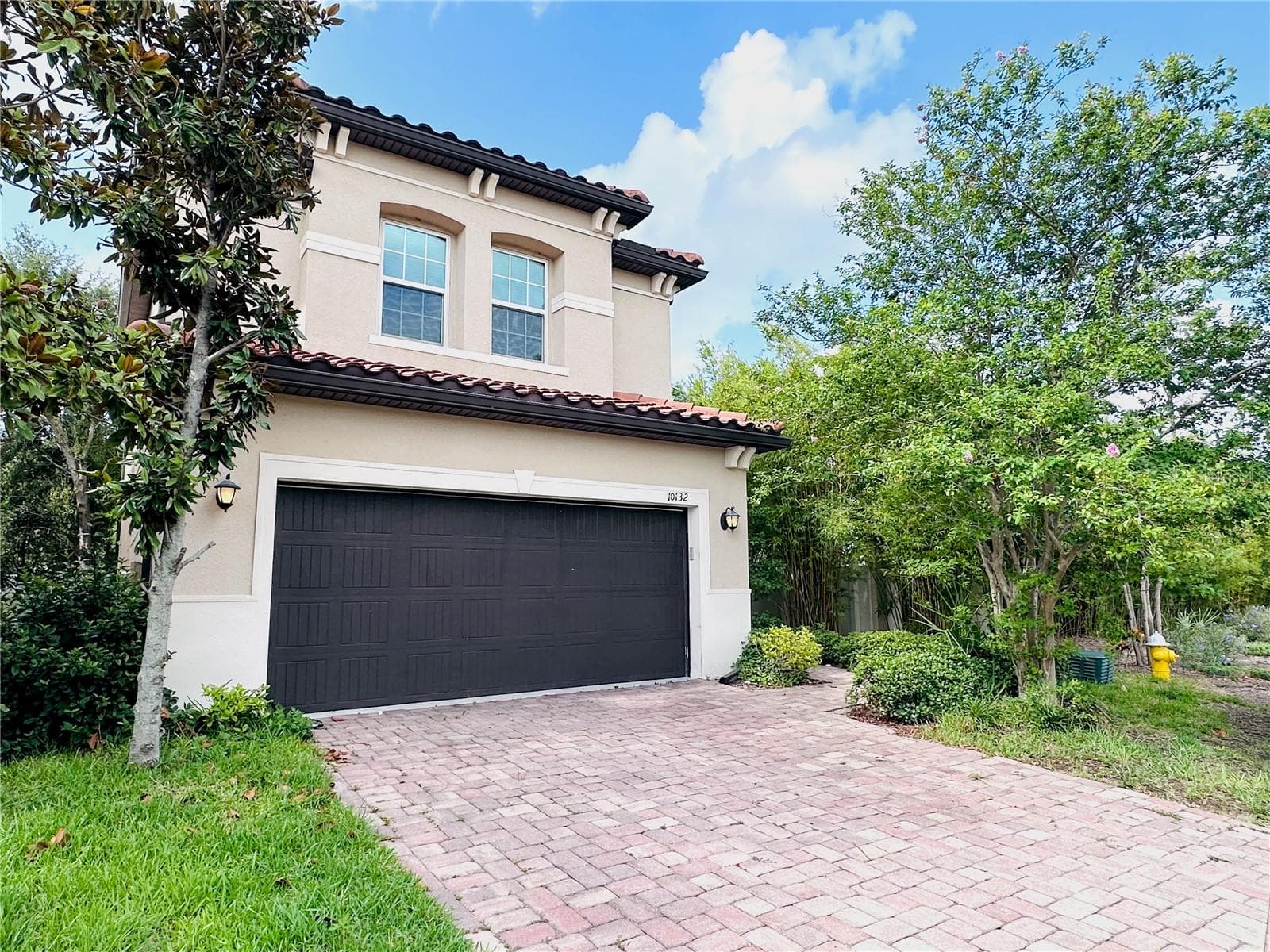 10132 GRAND OAK CIR