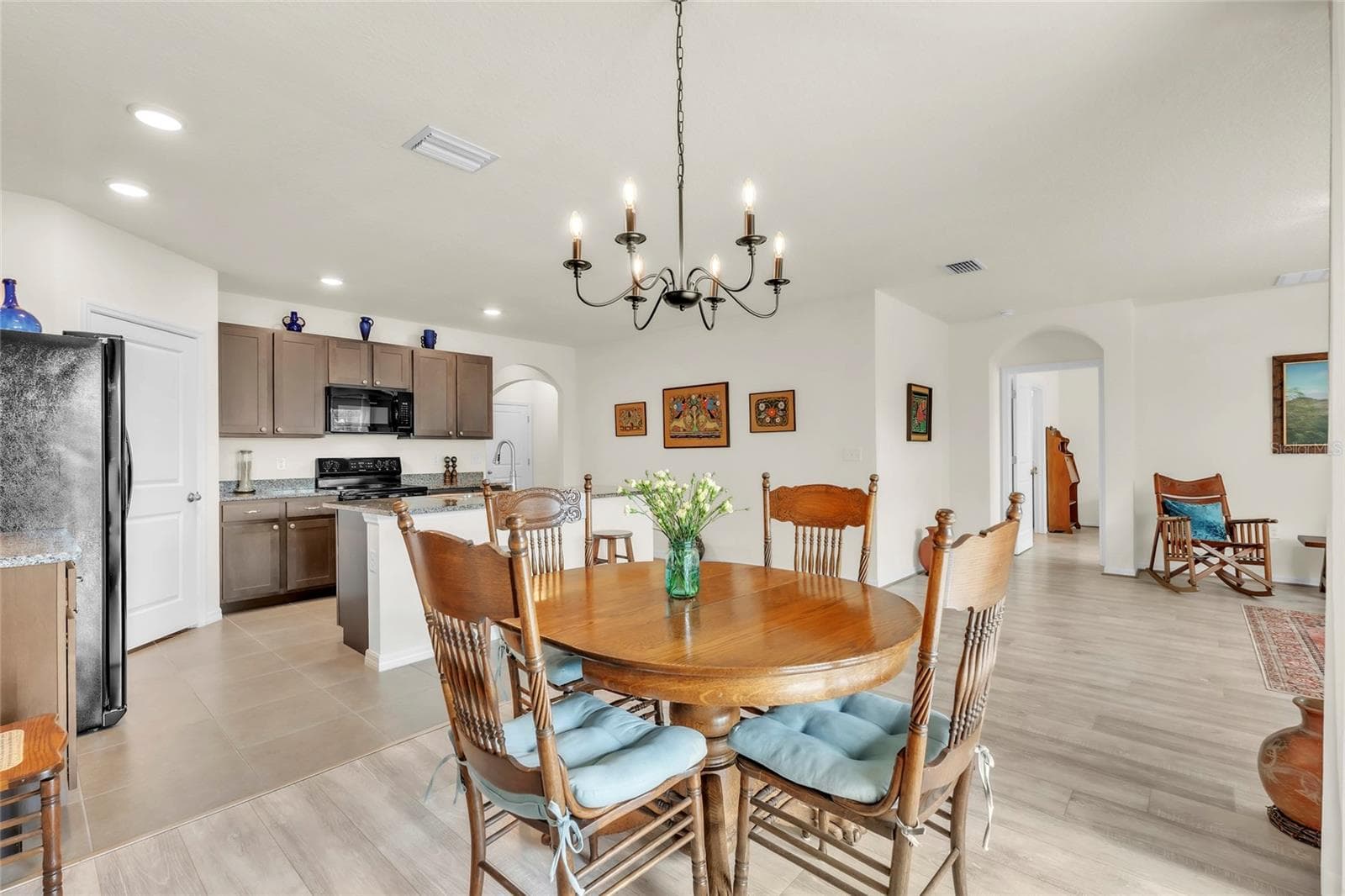 Dining- Sun-filled space perfect for every meal - 9527 SUNSTONE BLVD, THONOTOSASSA