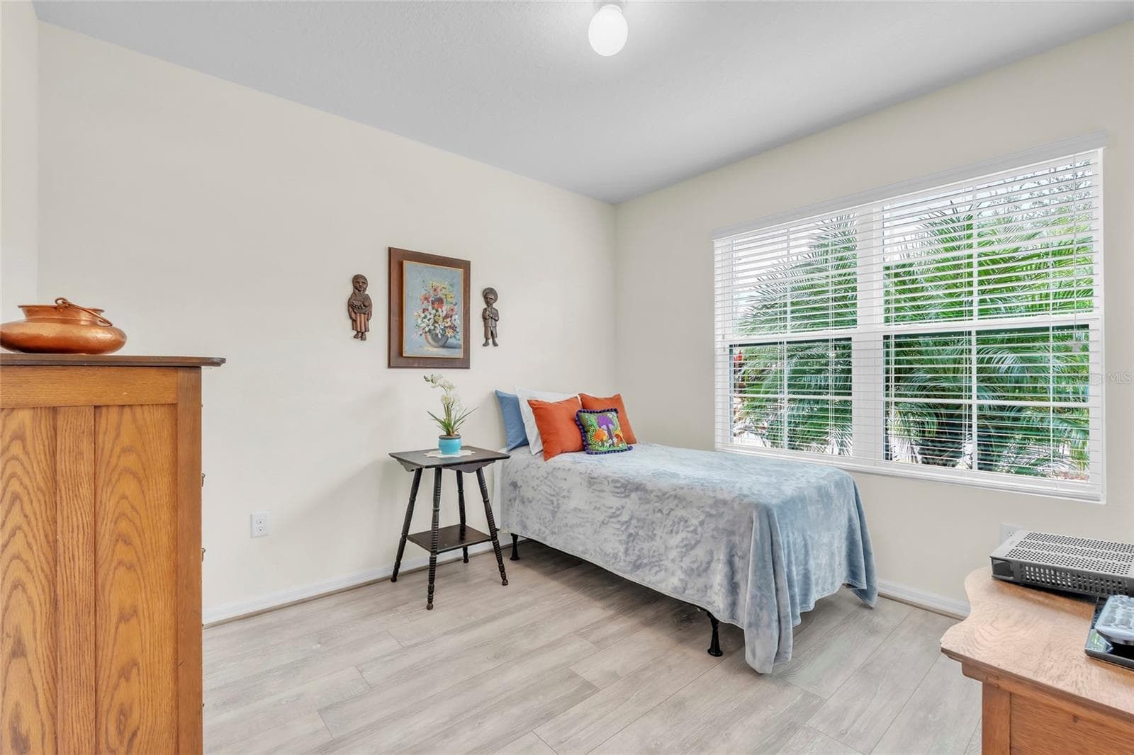 Spacious Secondary bedroom 1 - 9527 SUNSTONE BLVD, THONOTOSASSA