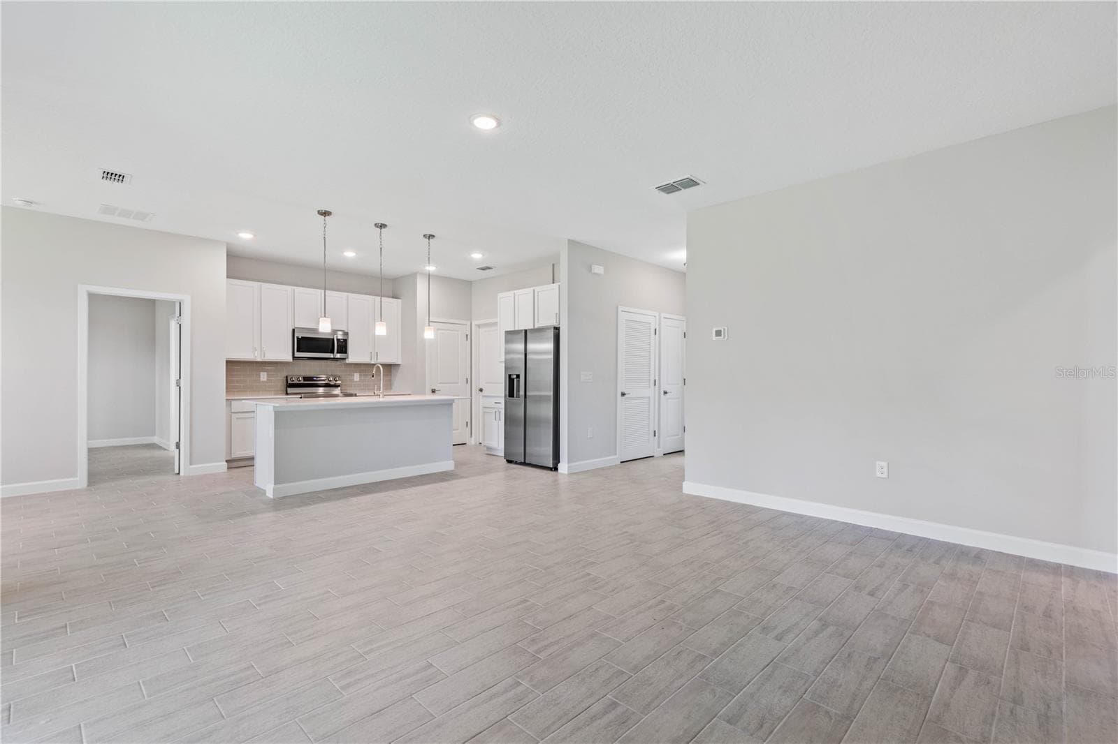 Single Family Residence at 17 EL DORADO BLVD N, CAPE CORAL, photo 8 of 27