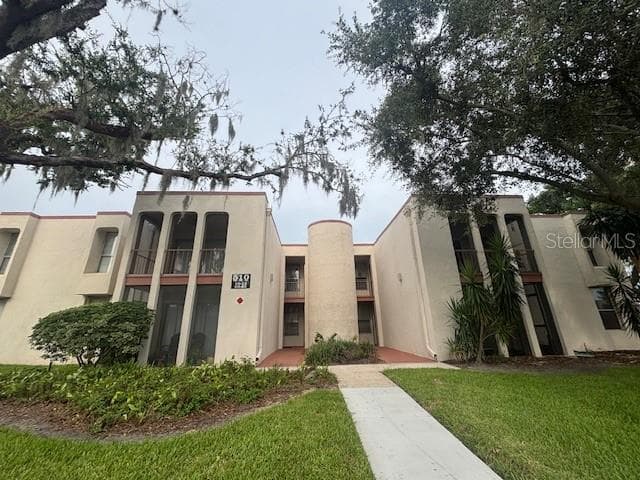 Condominium at 510 ORANGE DR #20, ALTAMONTE SPRINGS, photo 2 of 44