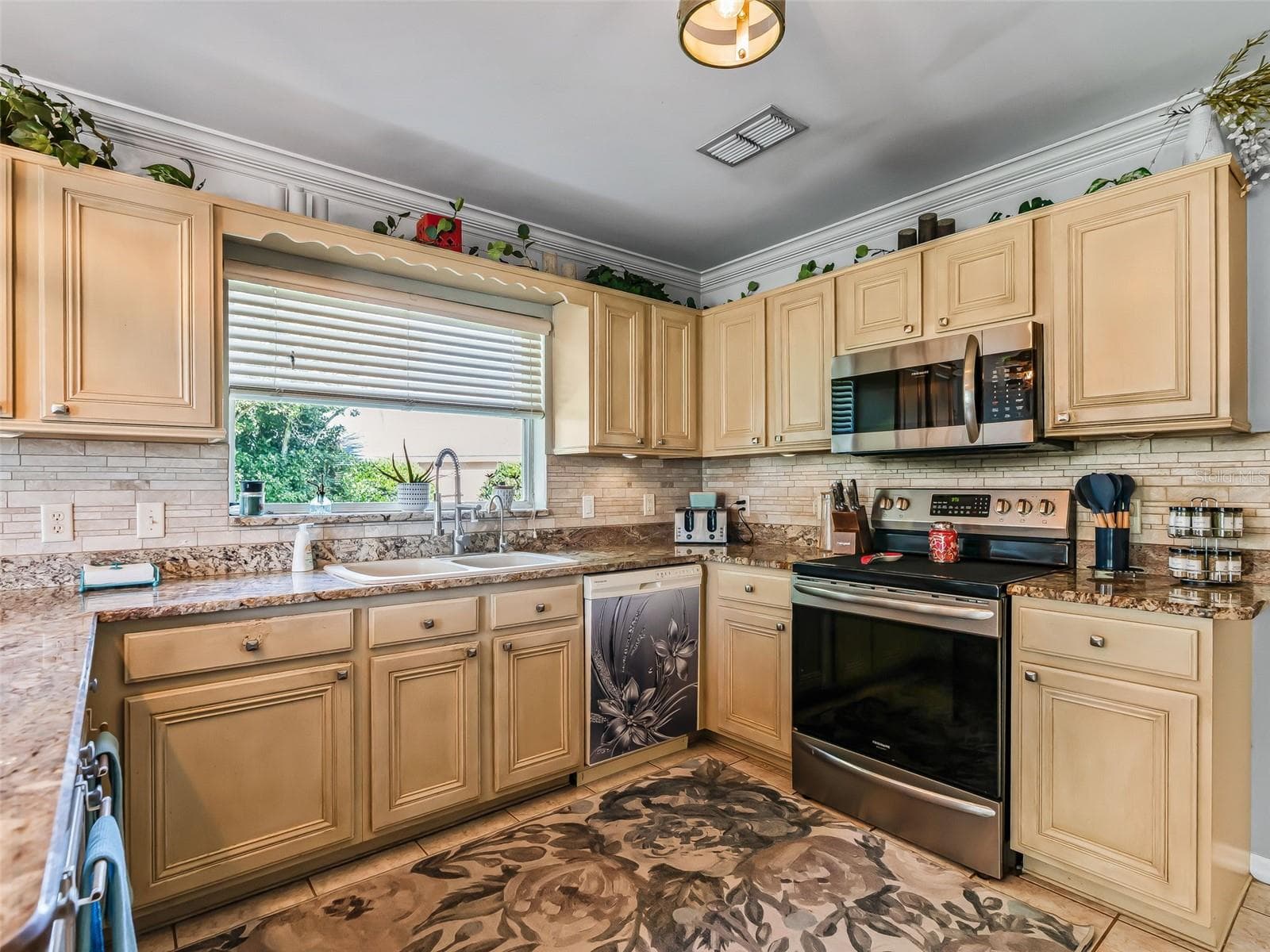 Single Family Residence at 609 ORTEGA WAY, THE VILLAGES, photo 13 of 62