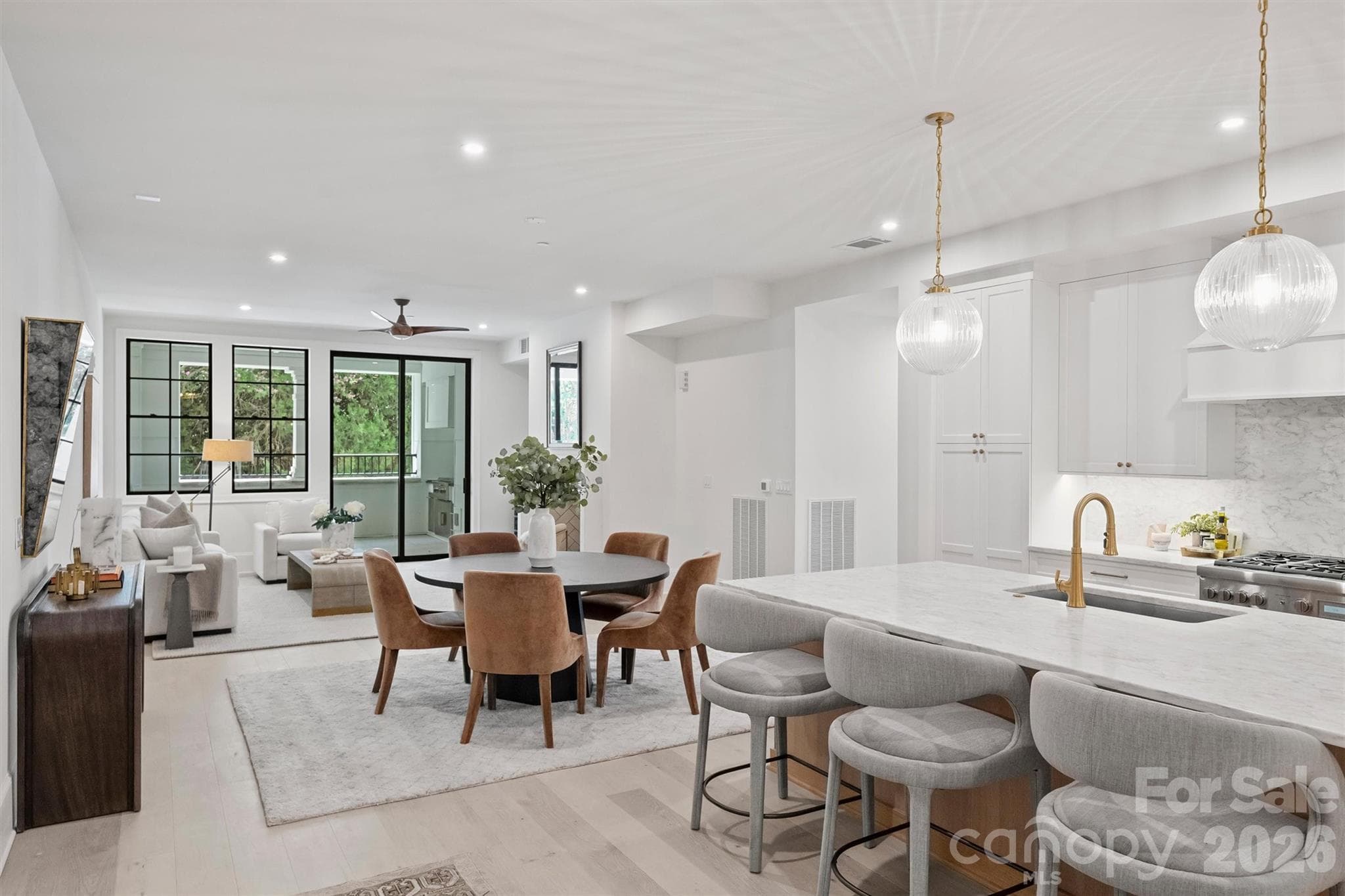 Condominium at 409 Queens Road, Charlotte, photo 5 of 47