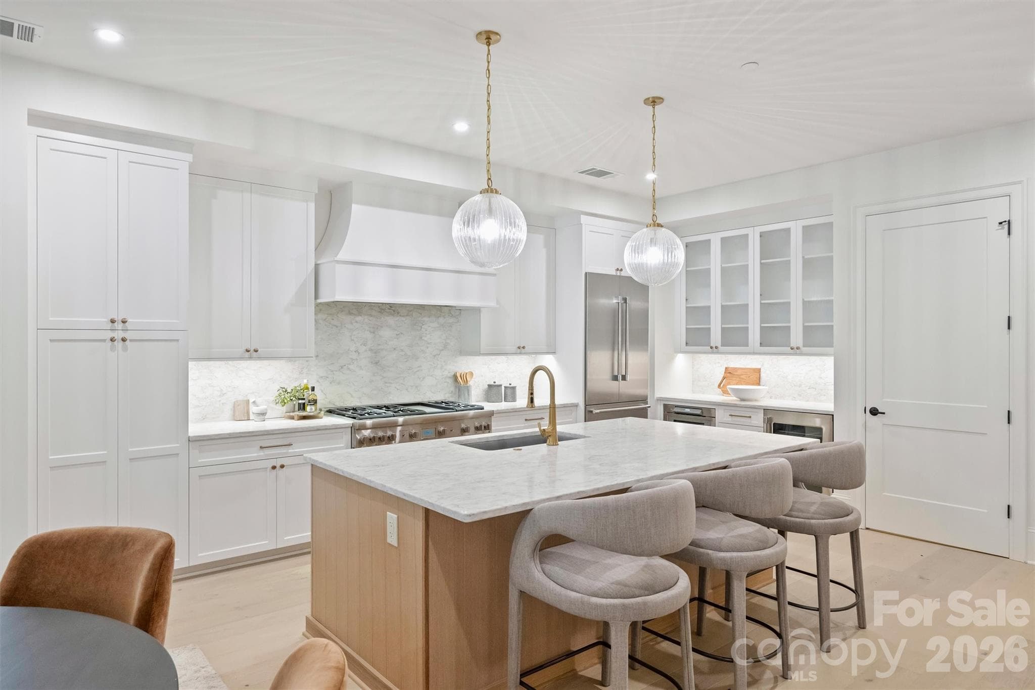 Condominium at 409 Queens Road, Charlotte, photo 9 of 47