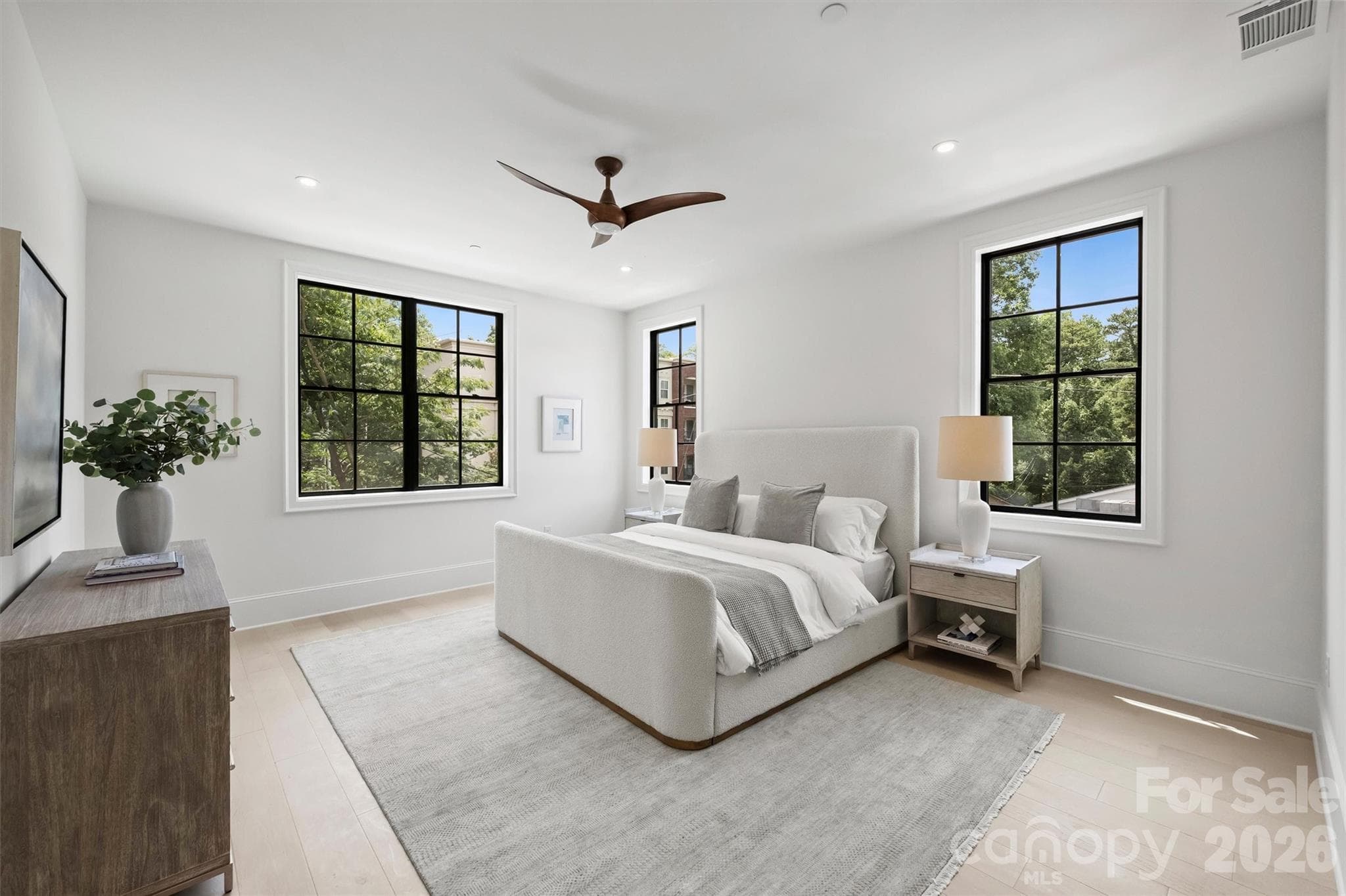 Condominium at 409 Queens Road, Charlotte, photo 17 of 47