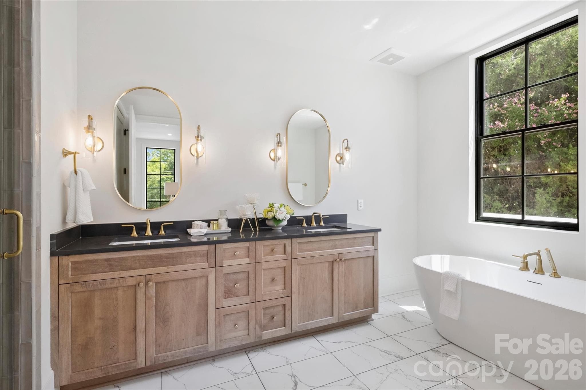 Condominium at 409 Queens Road, Charlotte, photo 21 of 47