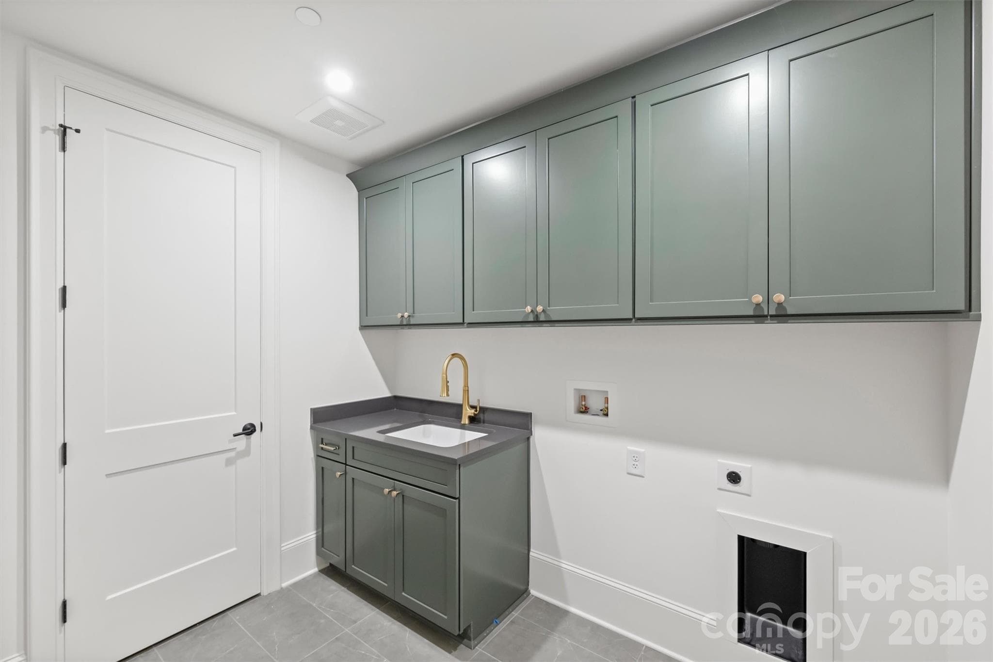 Condominium at 409 Queens Road, Charlotte, photo 35 of 47