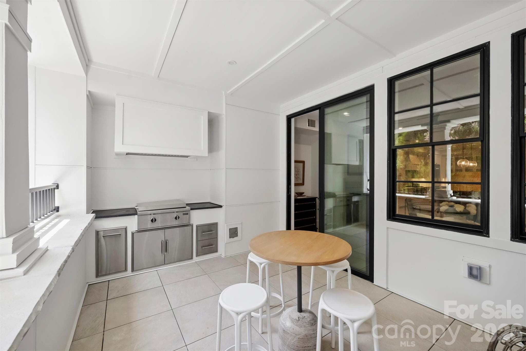 Condominium at 409 Queens Road, Charlotte, photo 38 of 47