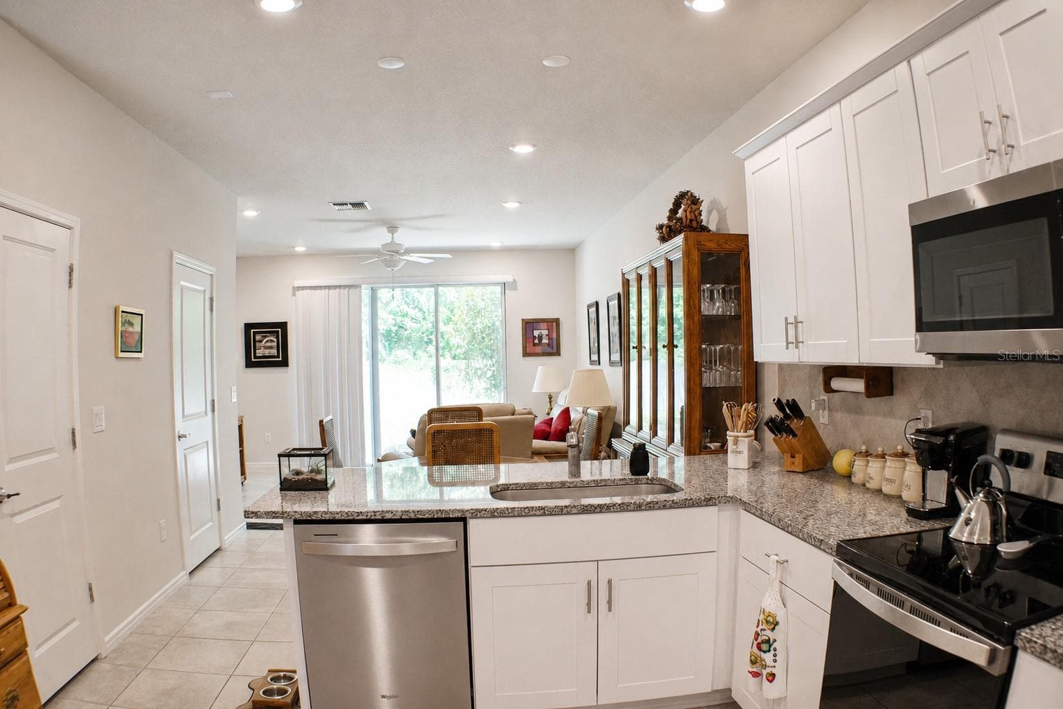 Townhouse at 19657 SHADY OAK DR, LAND O LAKES, photo 2 of 20
