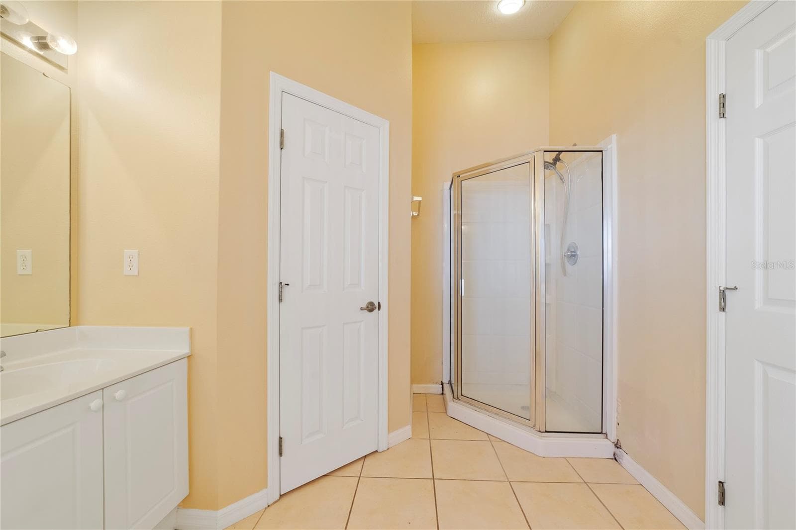 Condominium at 2764 CLUB CORTILE CIR, KISSIMMEE, photo 11 of 27