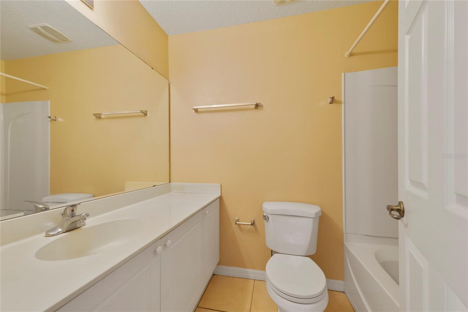 Condominium at 2764 CLUB CORTILE CIR, KISSIMMEE, photo 20 of 27