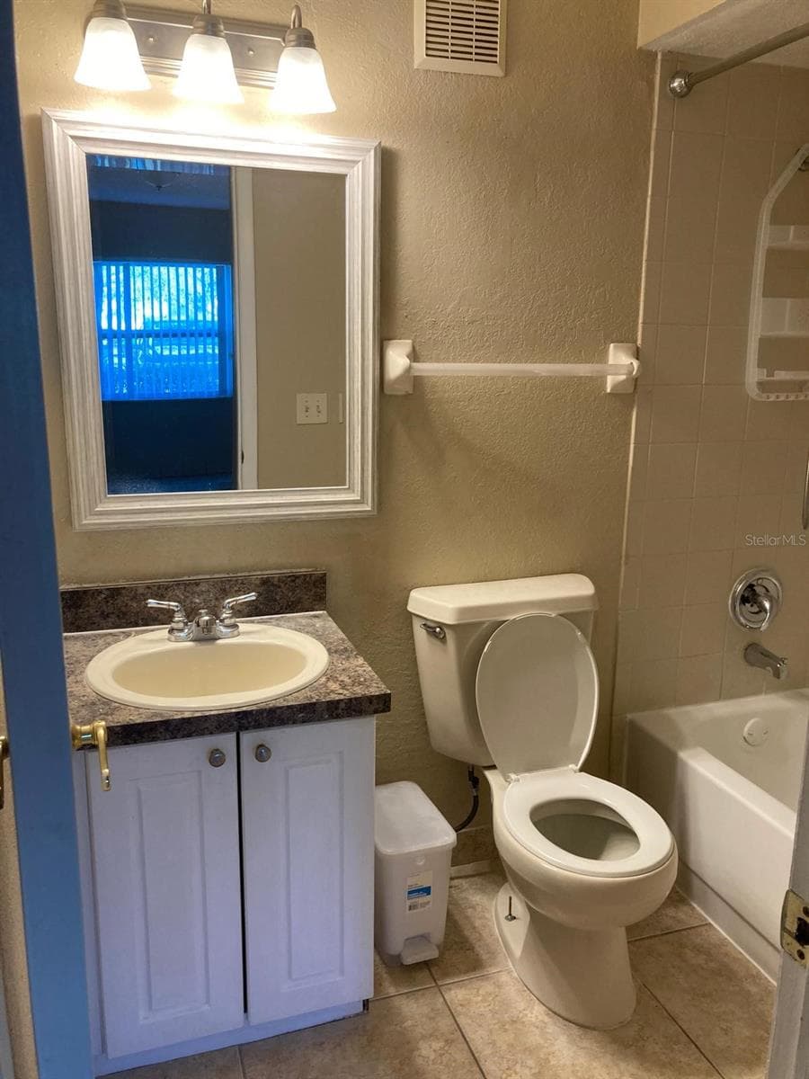 Condominium at 9911 TURF CT #2, ORLANDO, photo 6 of 12
