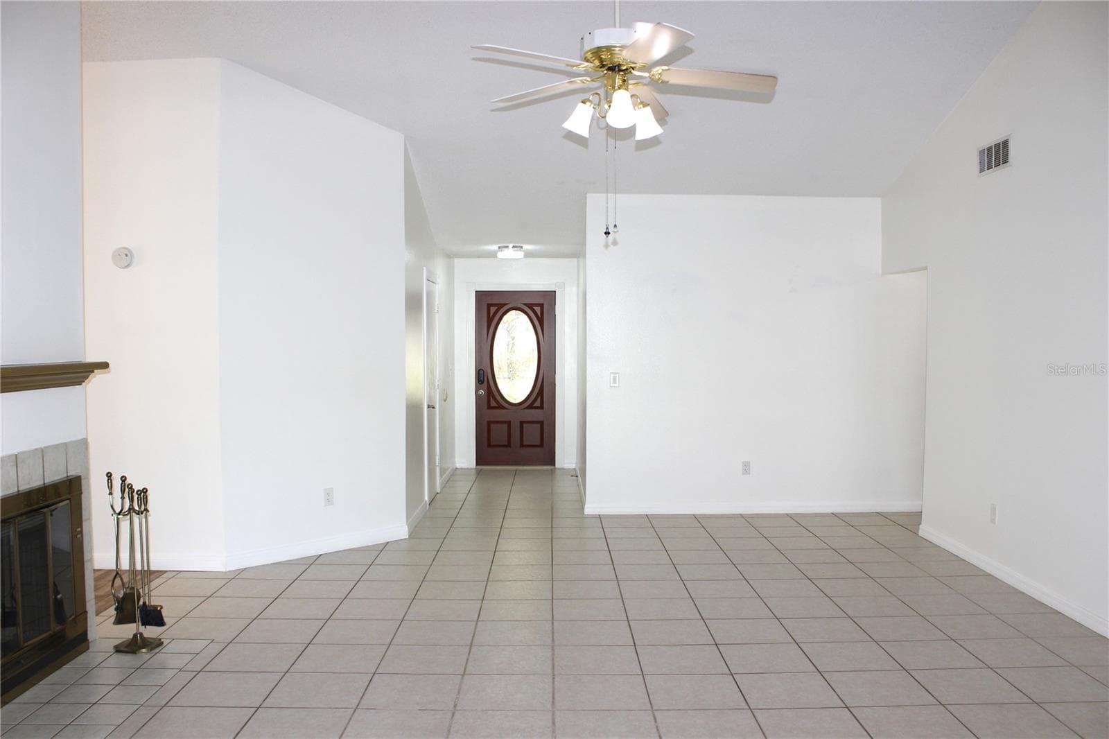 Single Family Residence at 1913 FIRETHORN CT, BRANDON, photo 13 of 58