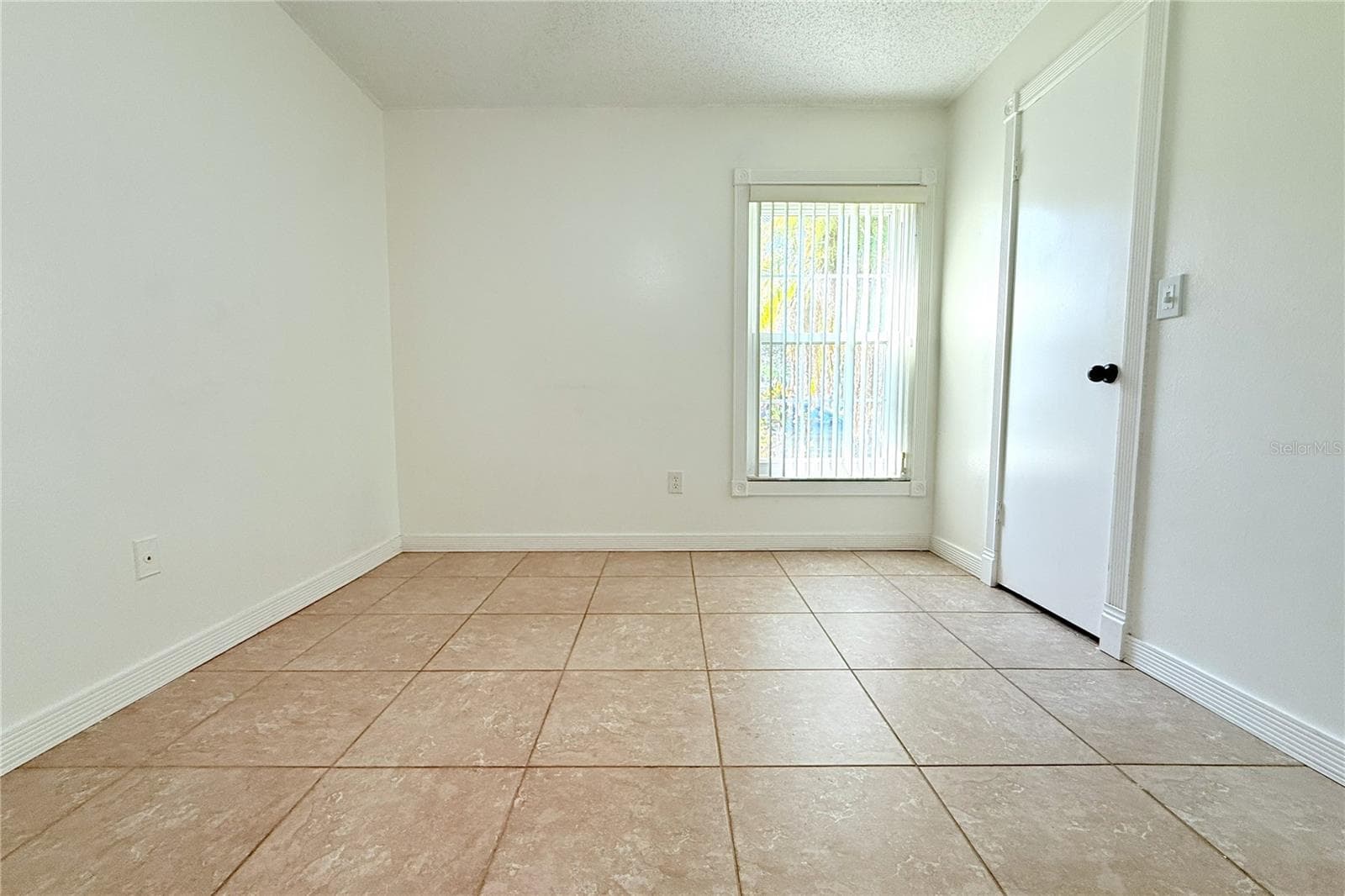 Single Family Residence at 1913 FIRETHORN CT, BRANDON, photo 44 of 58
