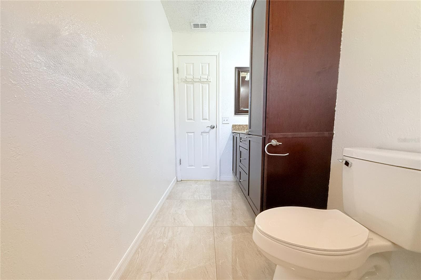 Single Family Residence at 1913 FIRETHORN CT, BRANDON, photo 49 of 58