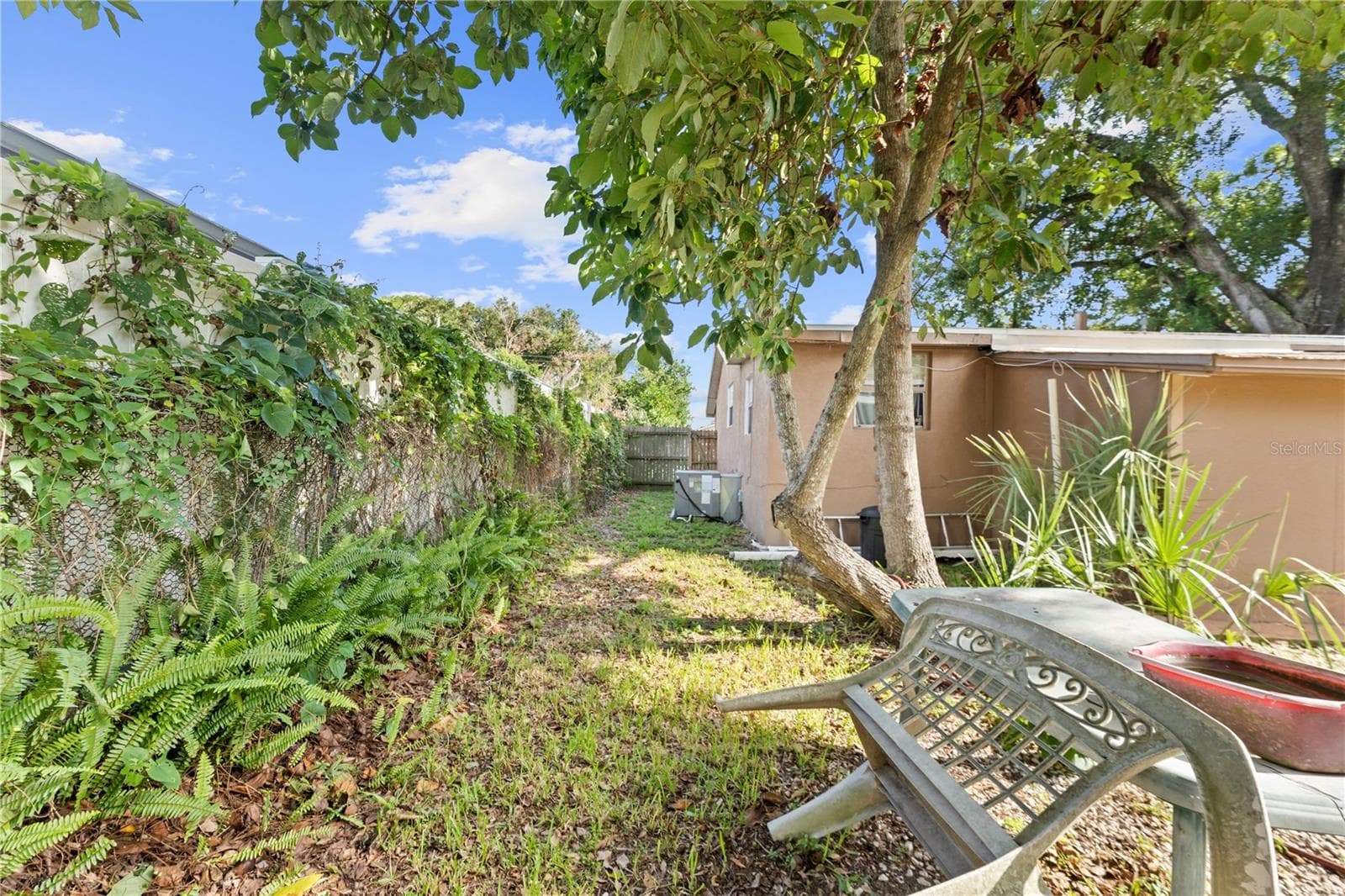 Single Family Residence at 2615 W COMANCHE AVE, TAMPA, photo 16 of 44