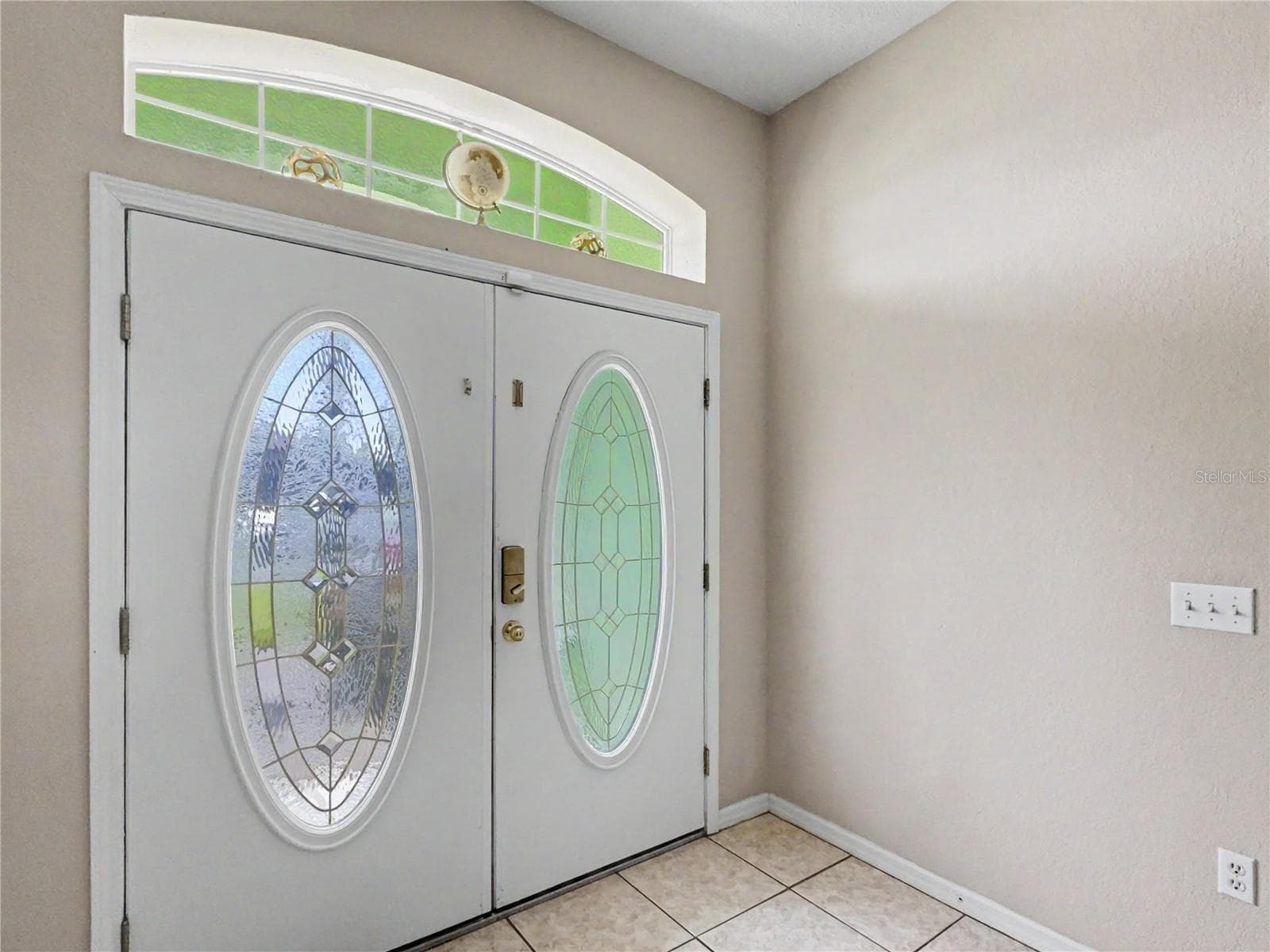 Single Family Residence at 8155 WOODVINE CIR, LAKELAND, photo 3 of 22