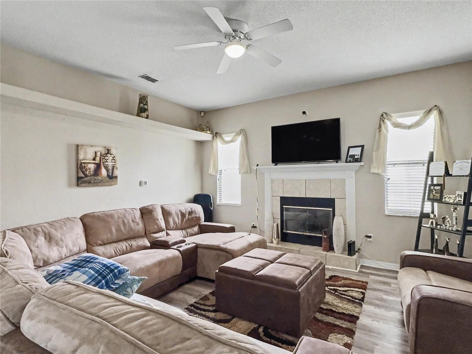 Single Family Residence at 8155 WOODVINE CIR, LAKELAND, photo 8 of 22