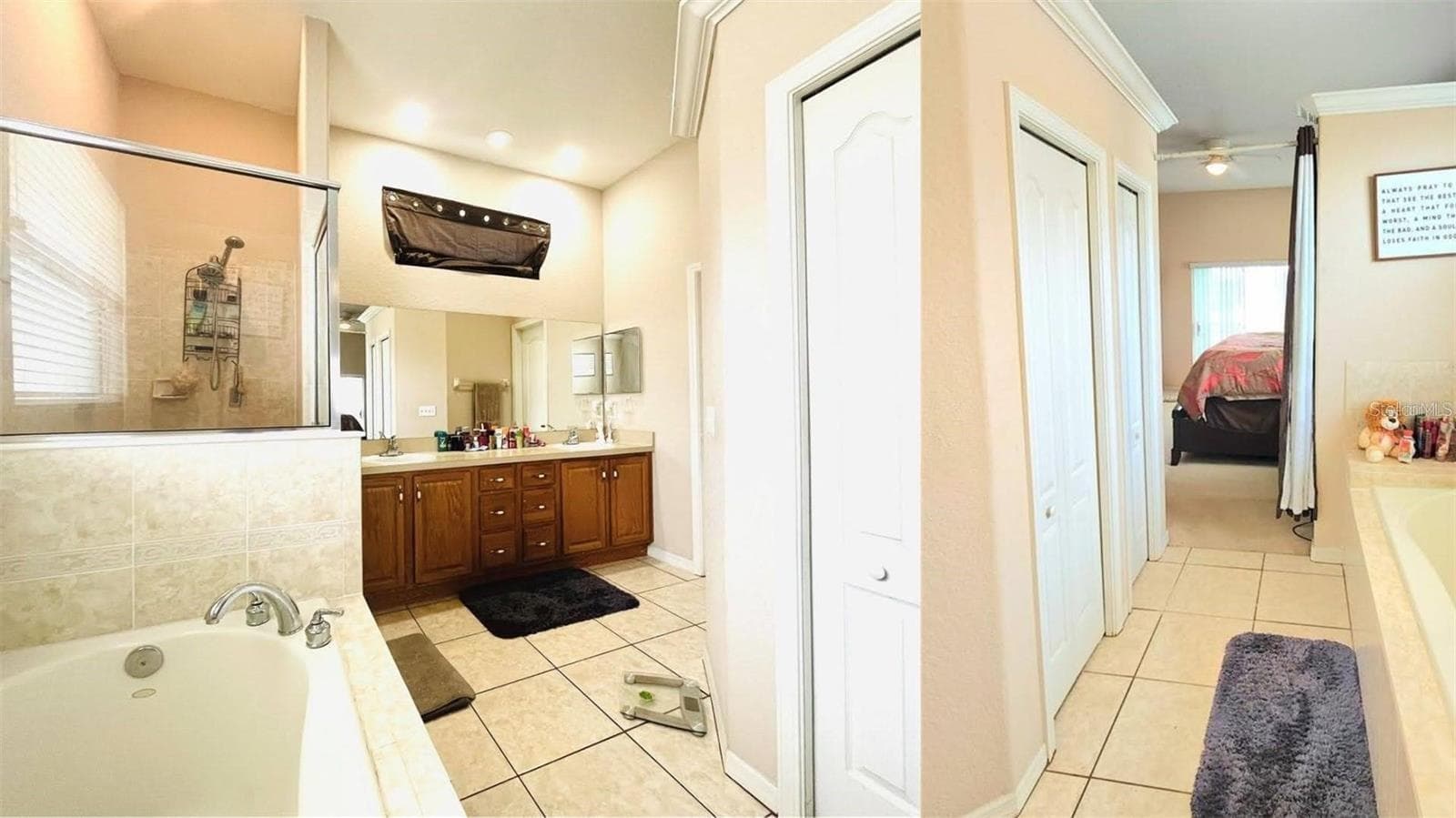 Single Family Residence at 8155 WOODVINE CIR, LAKELAND, photo 14 of 22