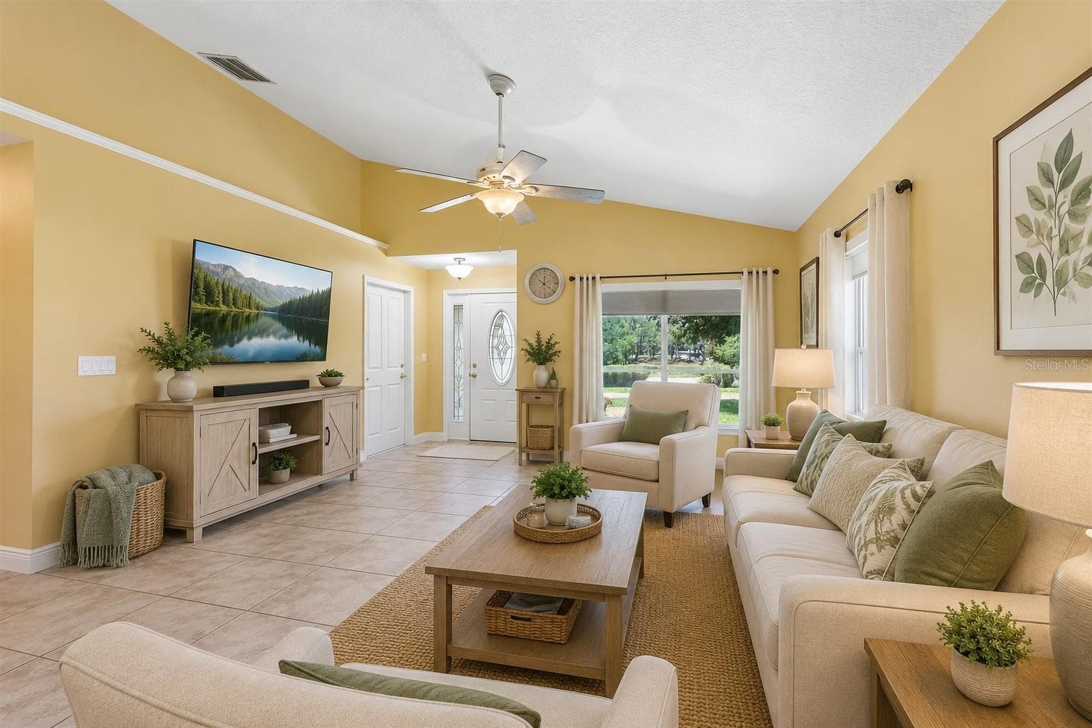 Virtual Staged - 76 FAIRWAY CIR, UMATILLA