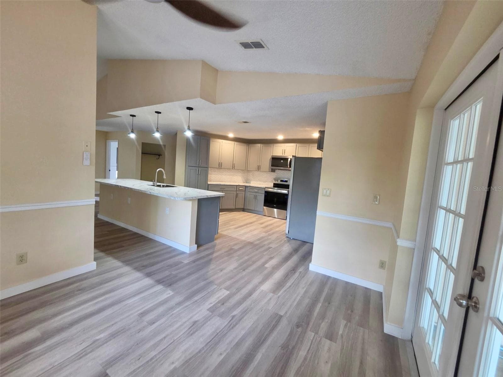 Single Family Residence at 5137 MONTFORD CIR, SPRING HILL, photo 7 of 22