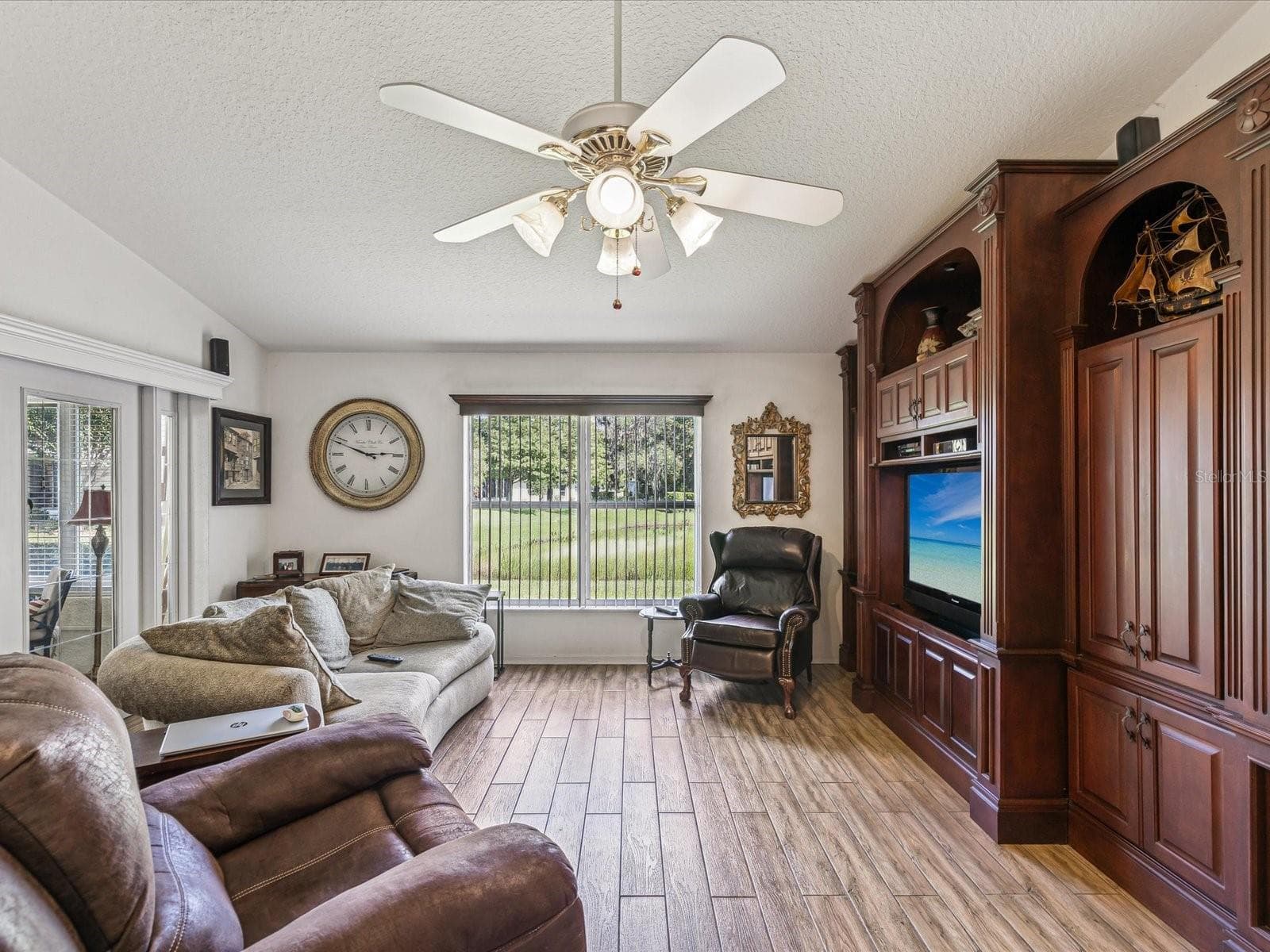 Single Family Residence at 11404 TURTLE DOVE PL, NEW PORT RICHEY, photo 5 of 67