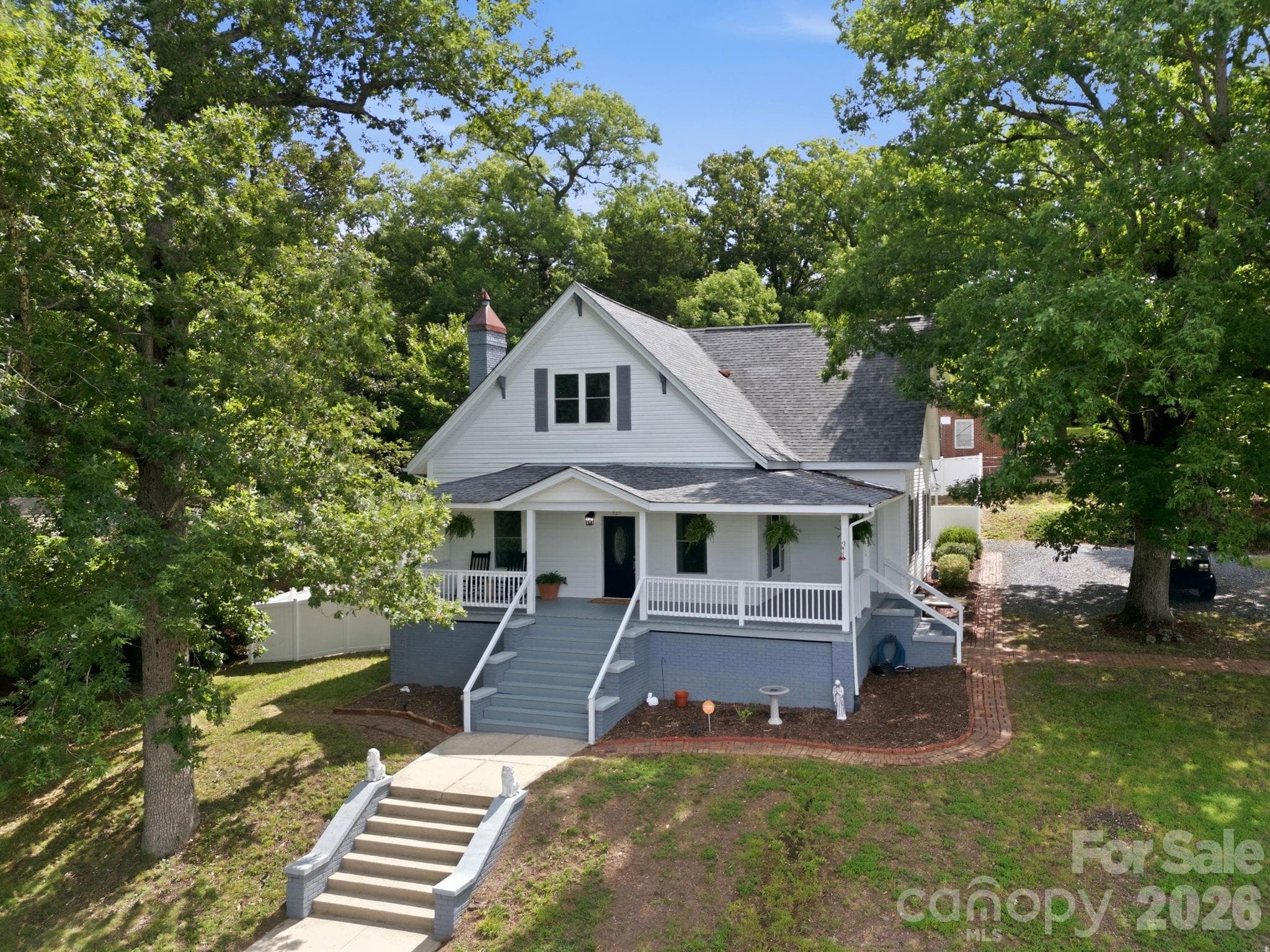 527 S 2nd Street