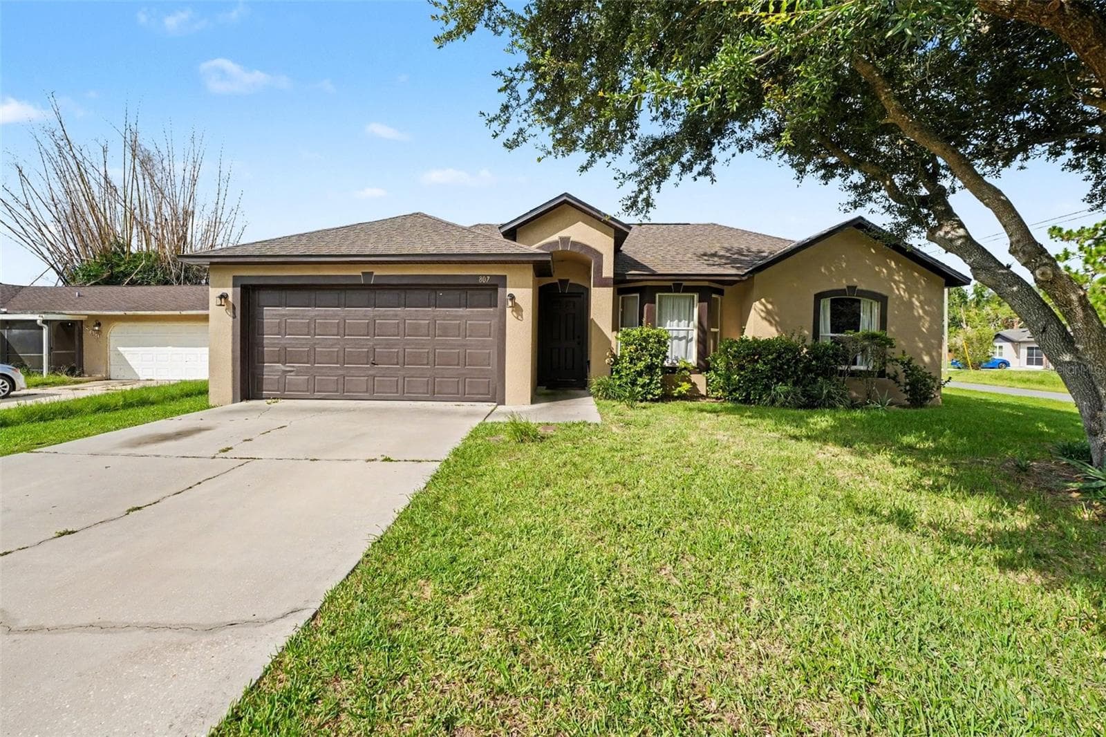 807 DEL PRADO DR