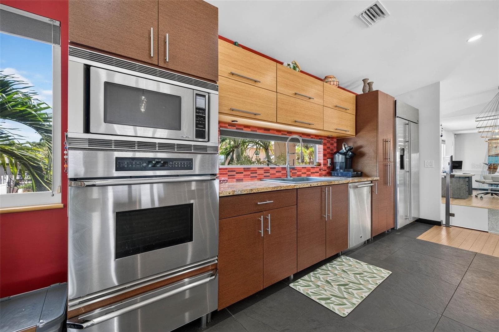 Built in oven. - 113 7TH ST E, ST PETERSBURG