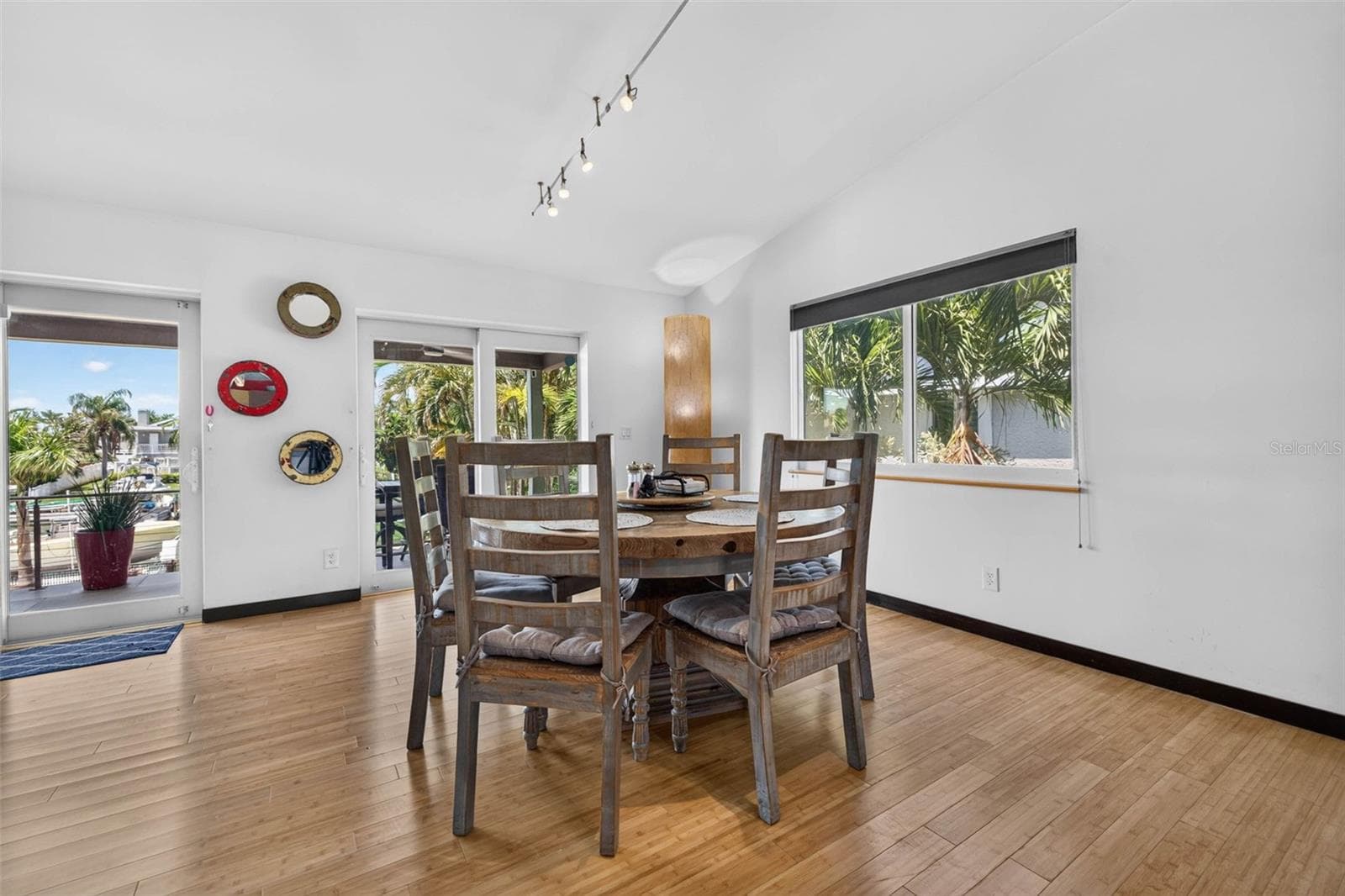 Single Family Residence at 113 7TH ST E, ST PETERSBURG, photo 21 of 81
