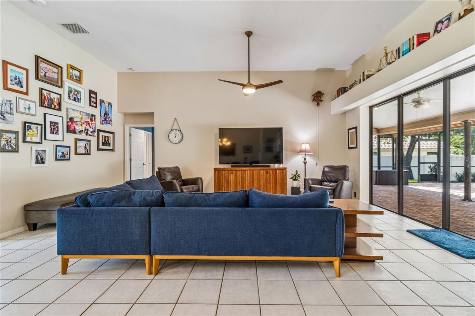Single Family Residence at 2937 HILLCREEK CIR S, CLEARWATER, photo 7 of 57