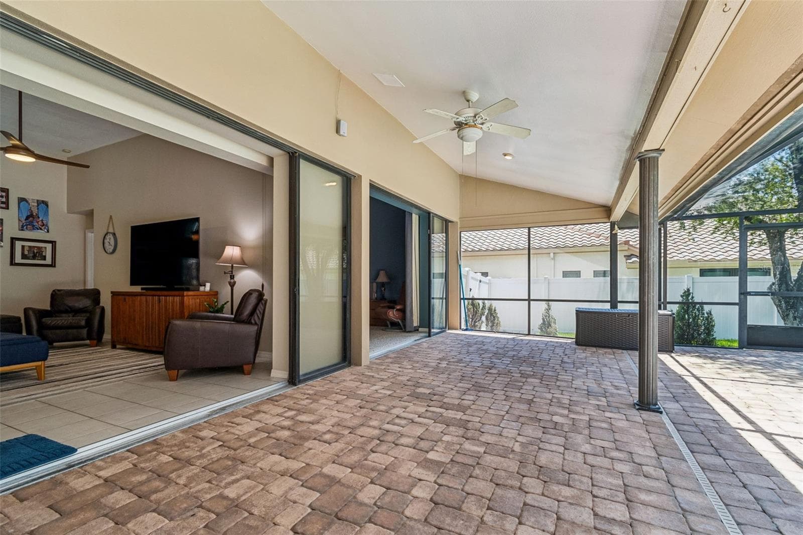 Single Family Residence at 2937 HILLCREEK CIR S, CLEARWATER, photo 39 of 57