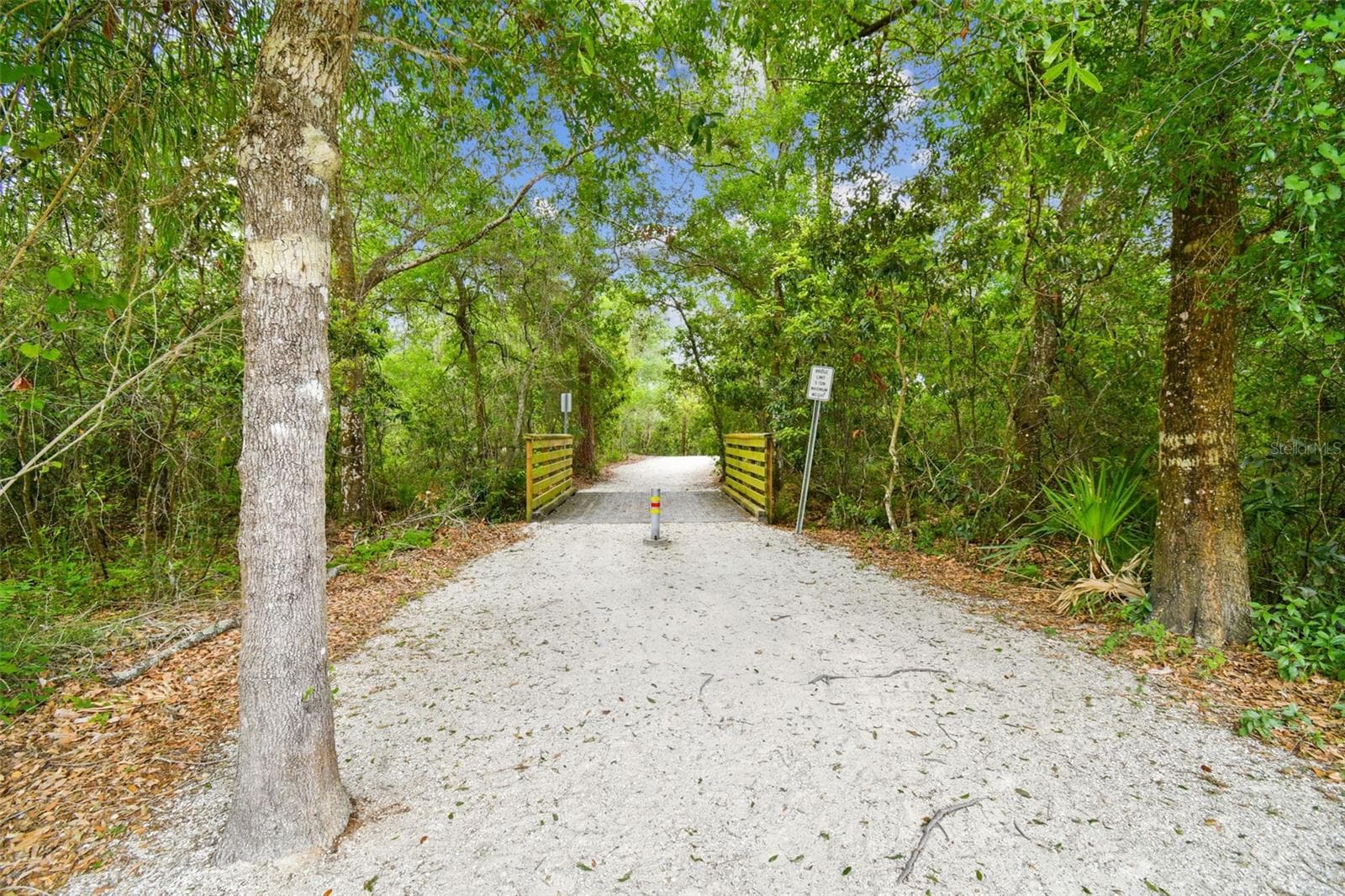 Single Family Residence at 2937 HILLCREEK CIR S, CLEARWATER, photo 53 of 57