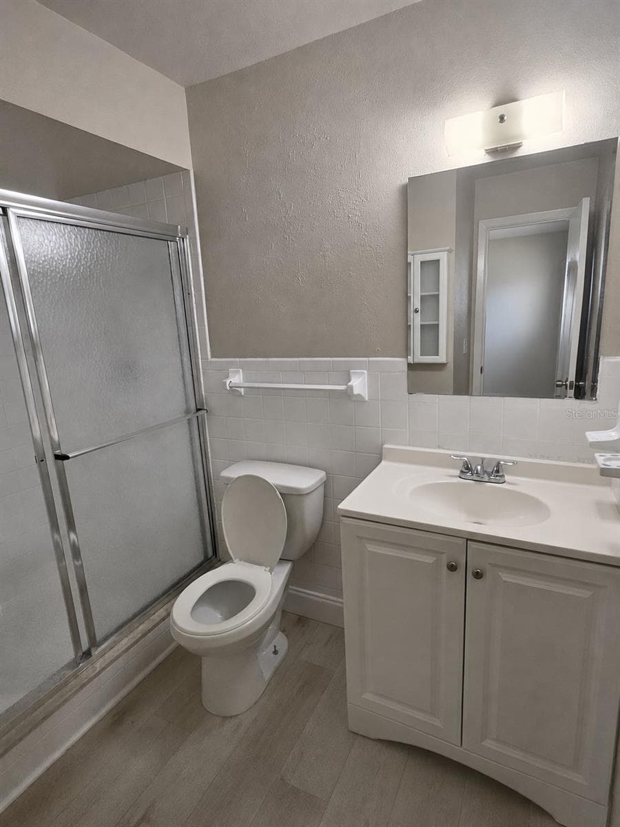 Primary Bathroom - 4518 GASPARILLA AVE, ORLANDO